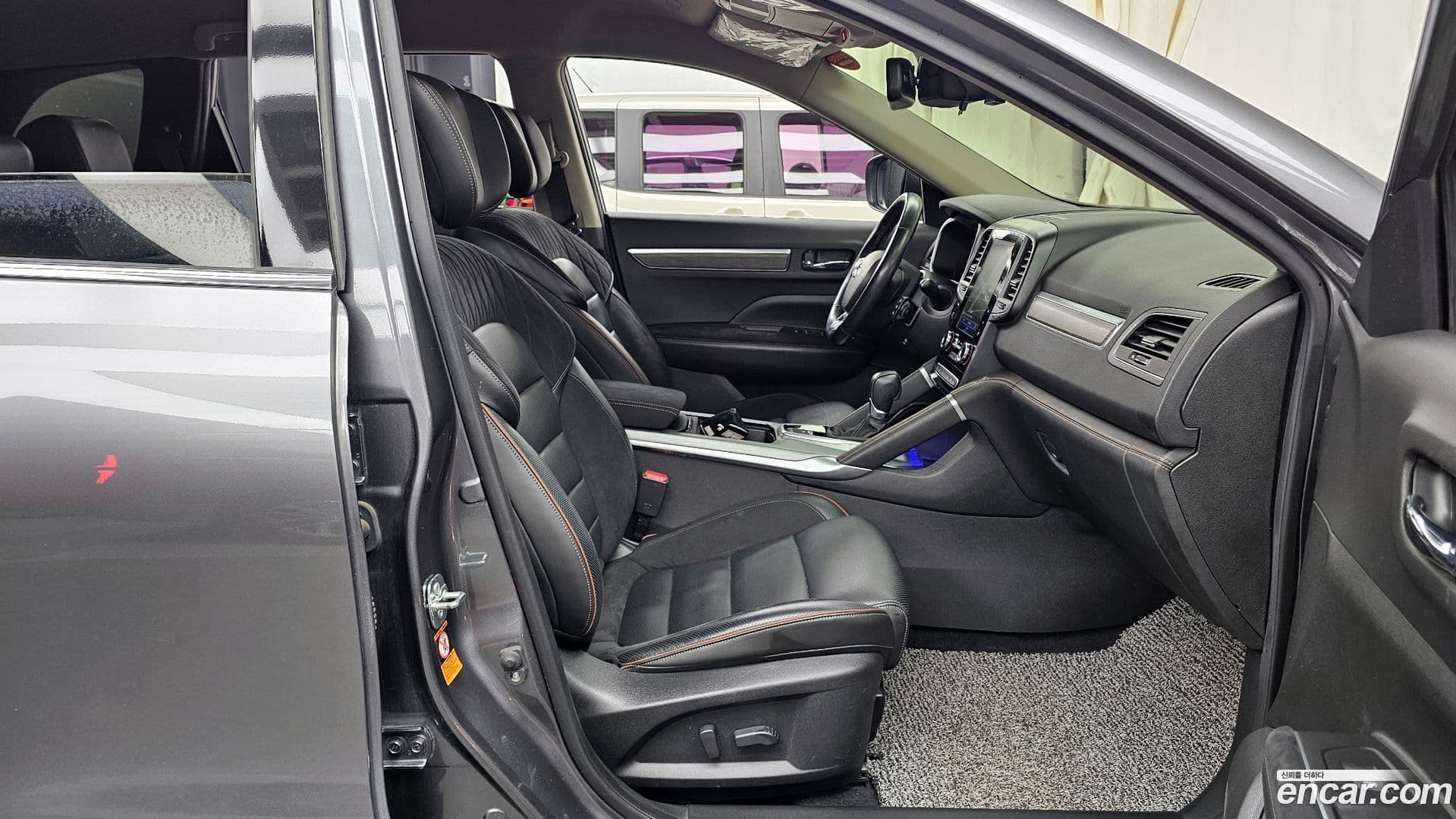 Main__Slider__Photo:QM6 Renault-KoreaSamsung 2022.9-10