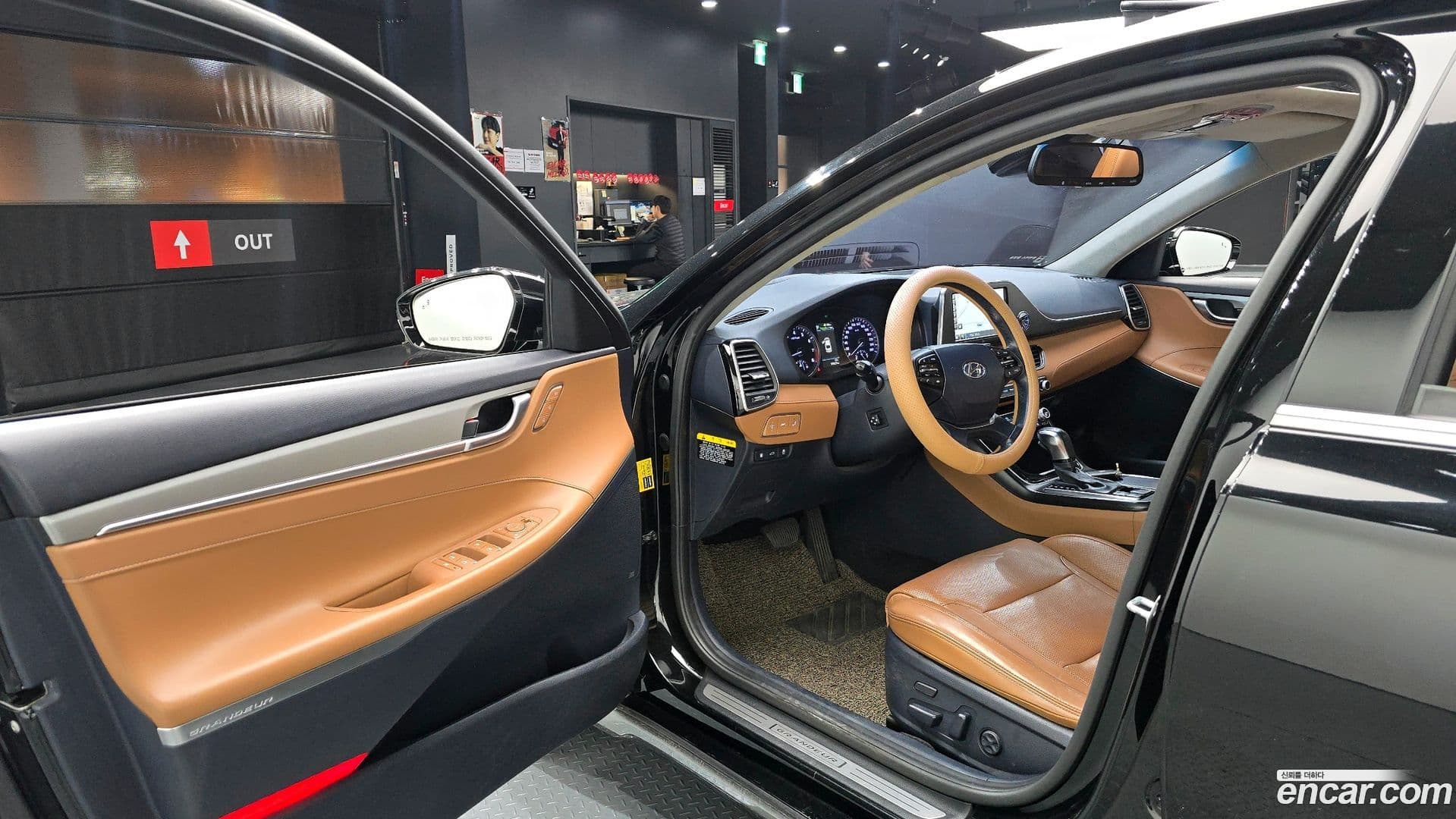 Main__Slider__Photo:Grandeur Hyundai 2019.3-9