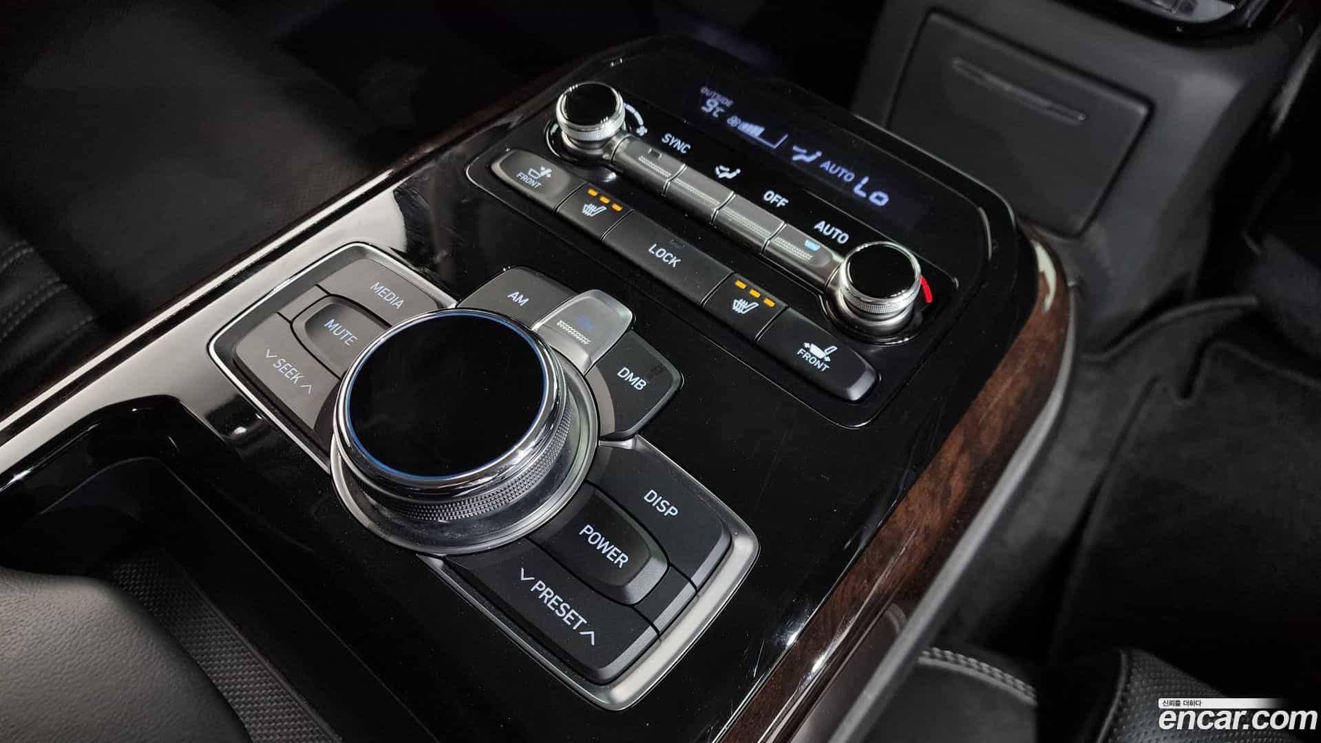 EQ900 Genesis 2017.2-OPTION-023