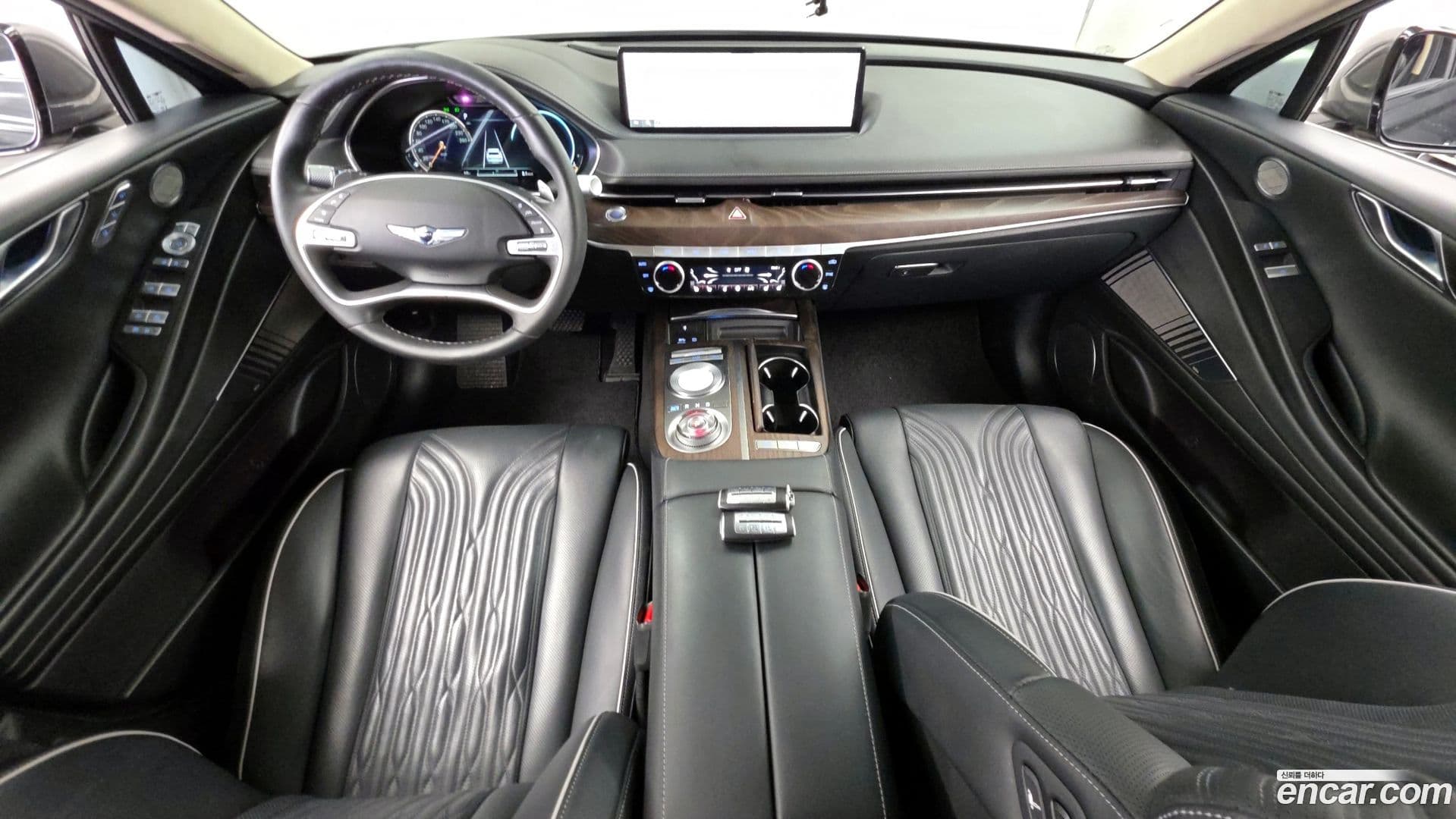 Main__Slider__Photo:G80 Genesis 2021.5-6