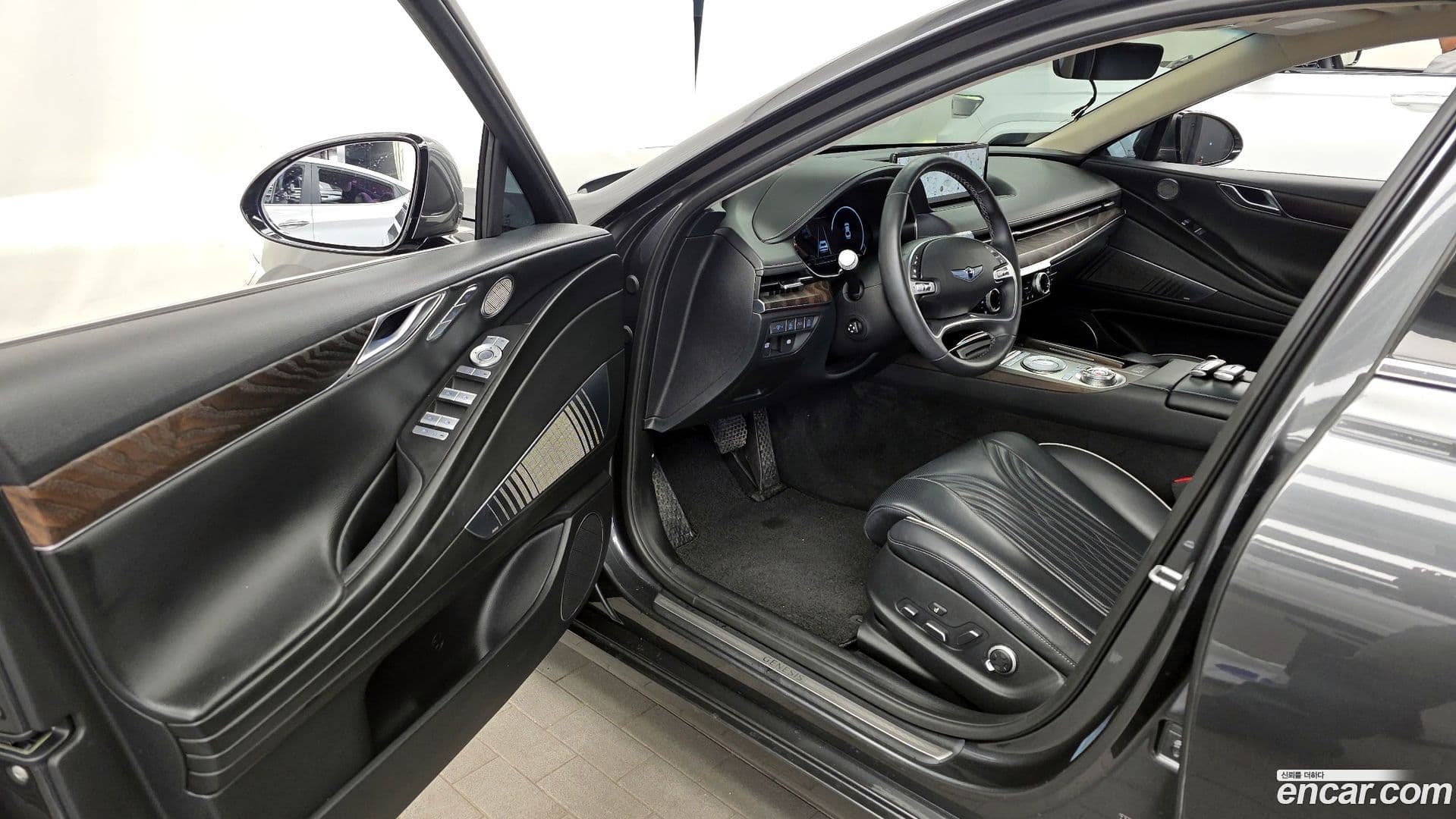 Main__Slider__Photo:G80 Genesis 2021.5-9