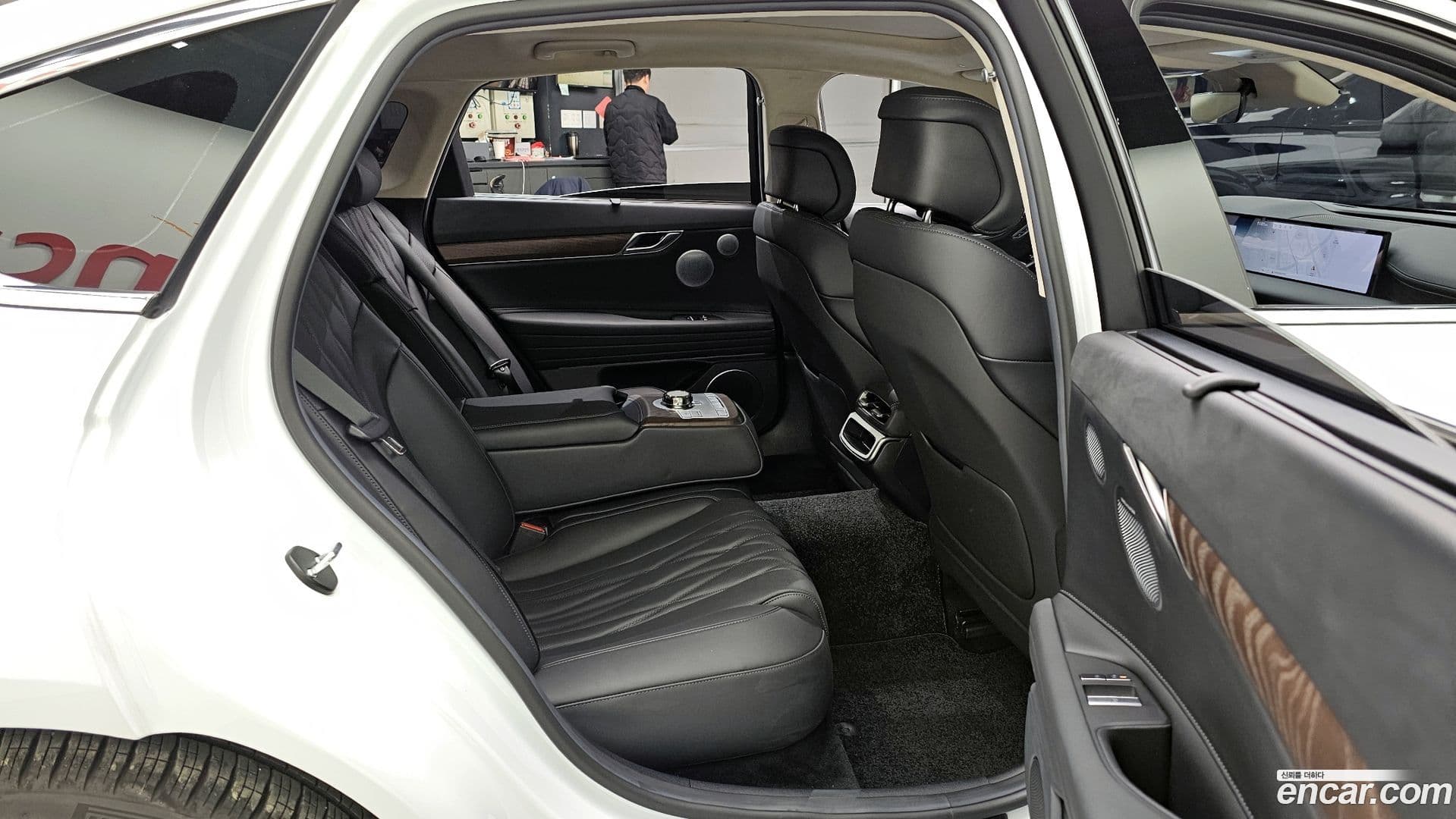 Main__Slider__Photo:G80 Genesis 2024.6-11