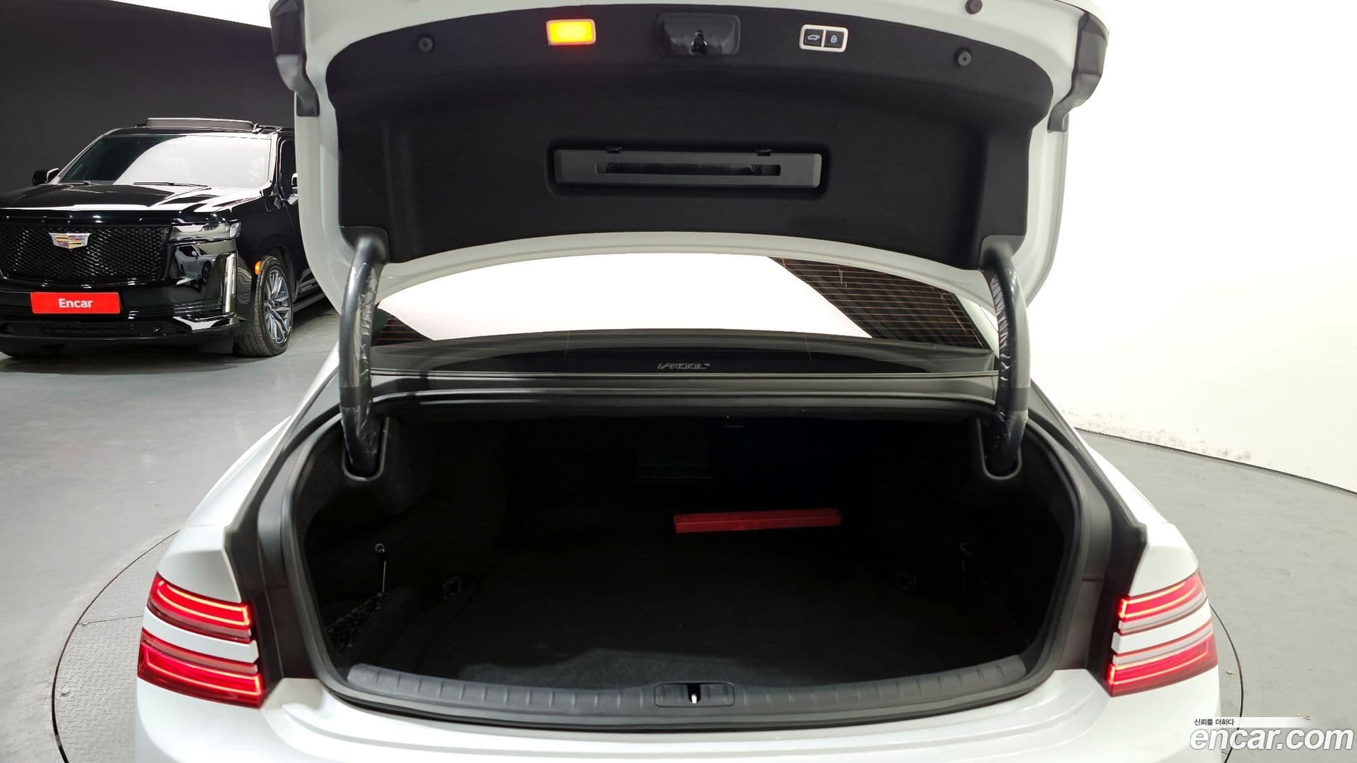 Main__Slider__Photo:G80 Genesis 2024.6-19