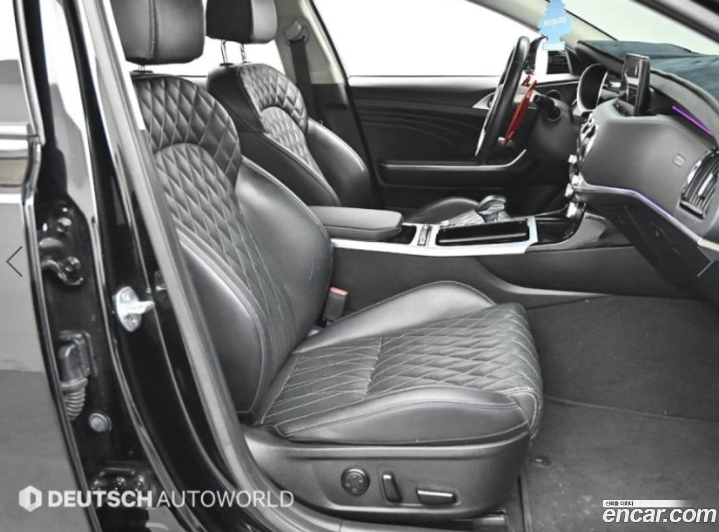 Main__Slider__Photo:Stinger Kia 2021.2-9