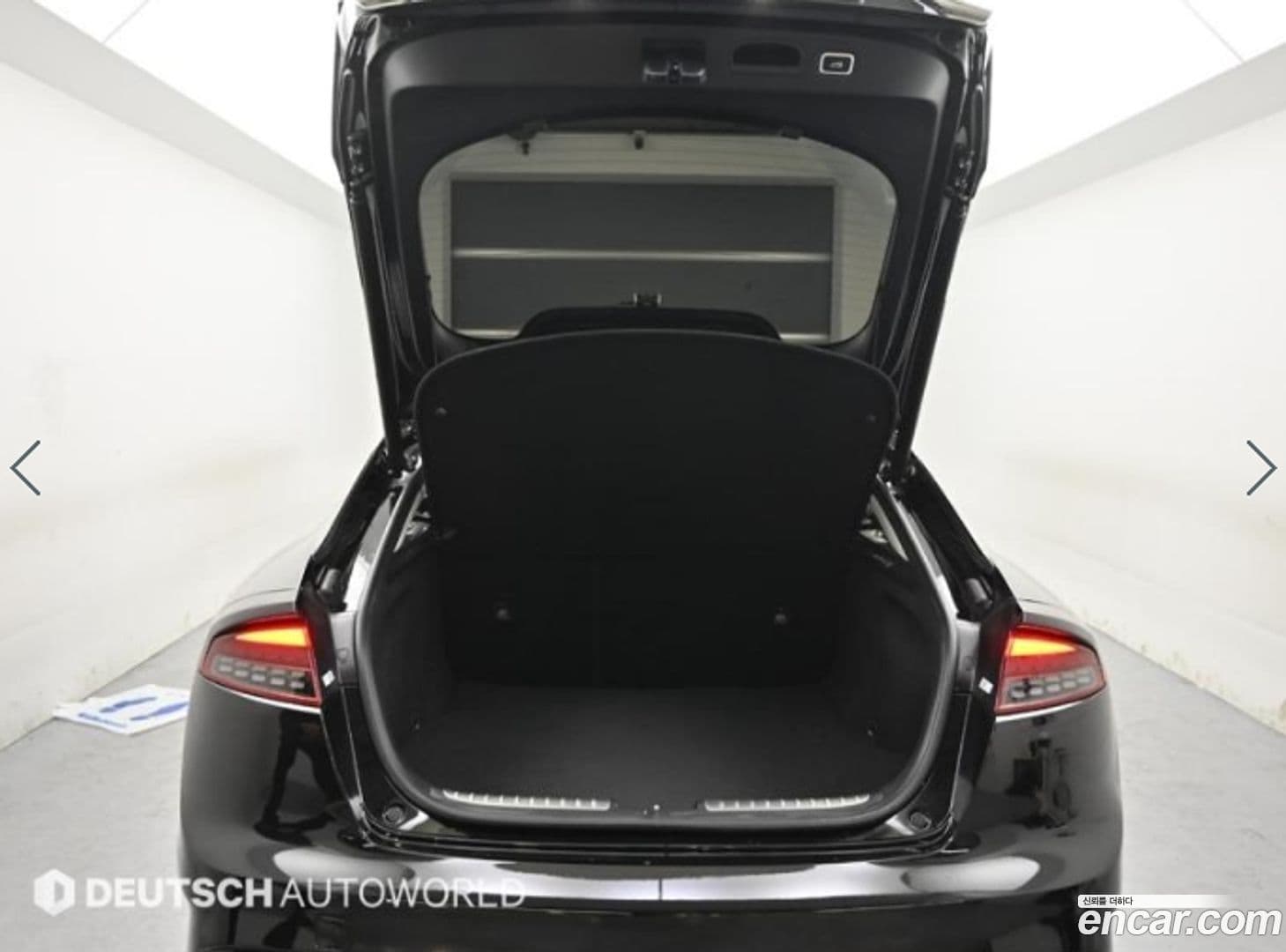 Main__Slider__Photo:Stinger Kia 2021.2-18