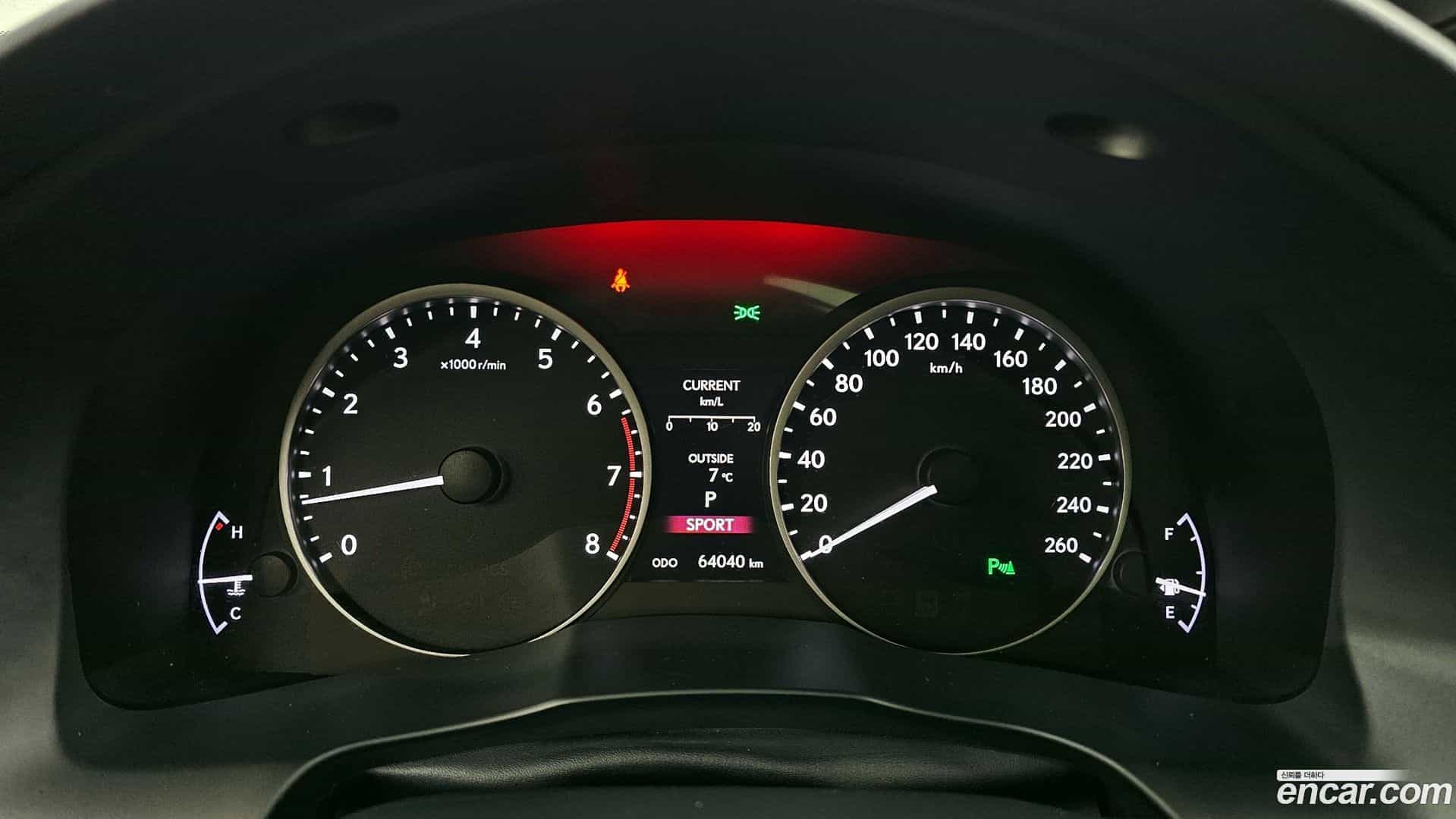 ES Lexus 2015.1-INNER-008