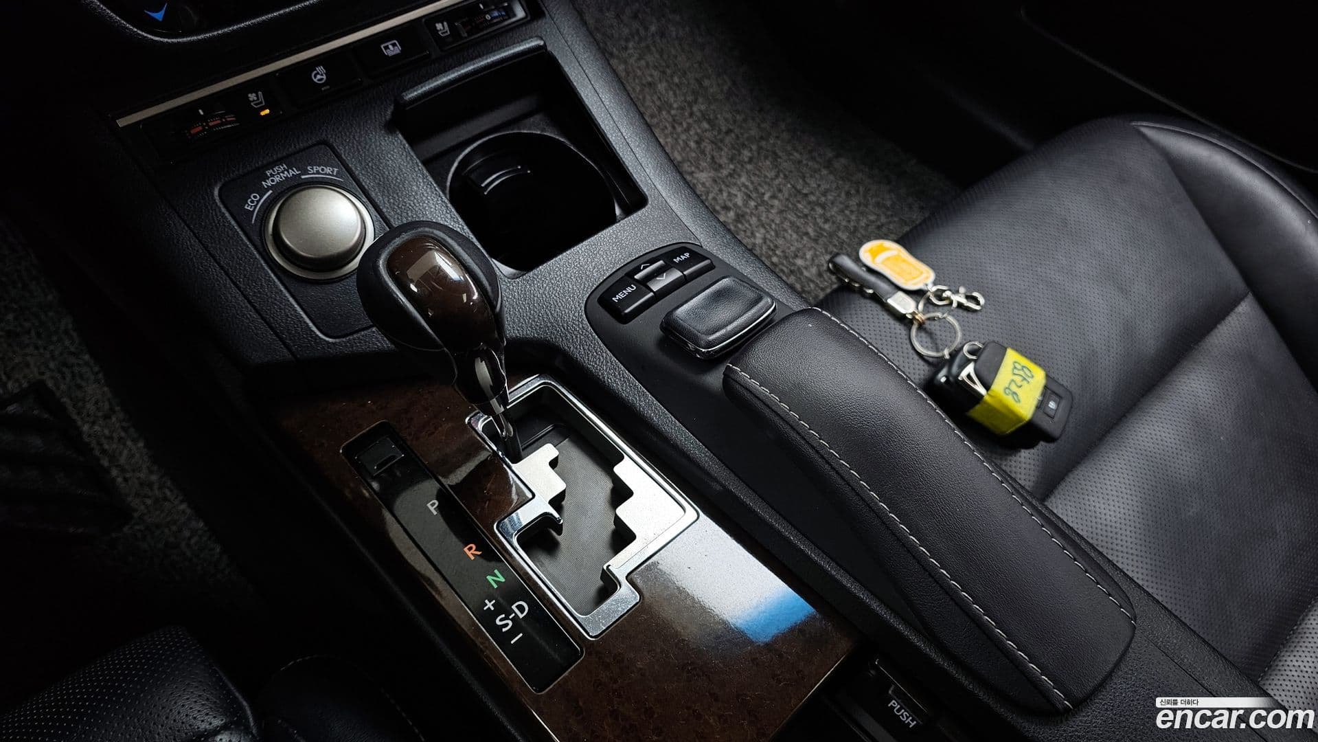 Main__Slider__Photo:ES Lexus 2015.1-8