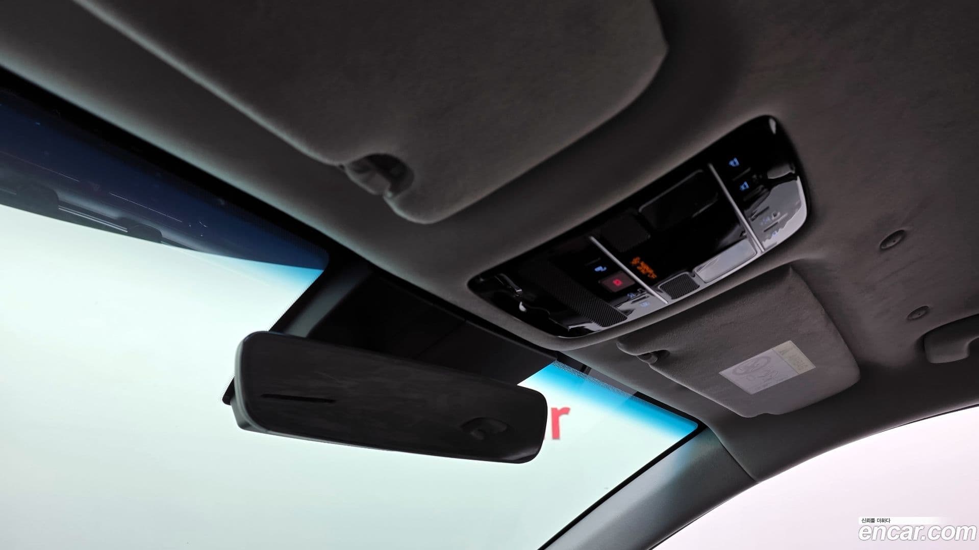 Main__Slider__Photo:Grandeur Hyundai 2024.1-18