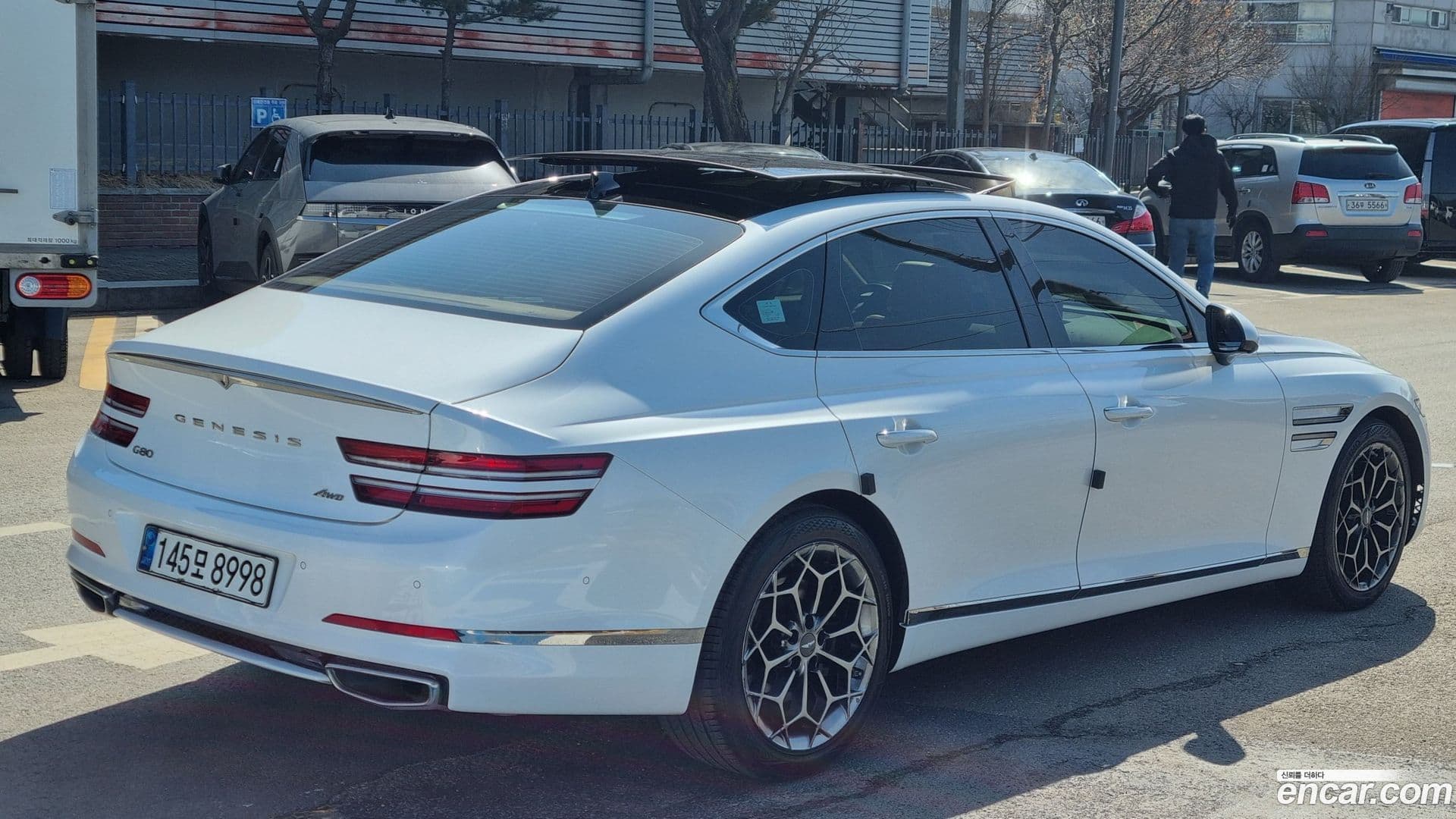 Main__Slider__Photo:G80 Genesis 2021.1-3