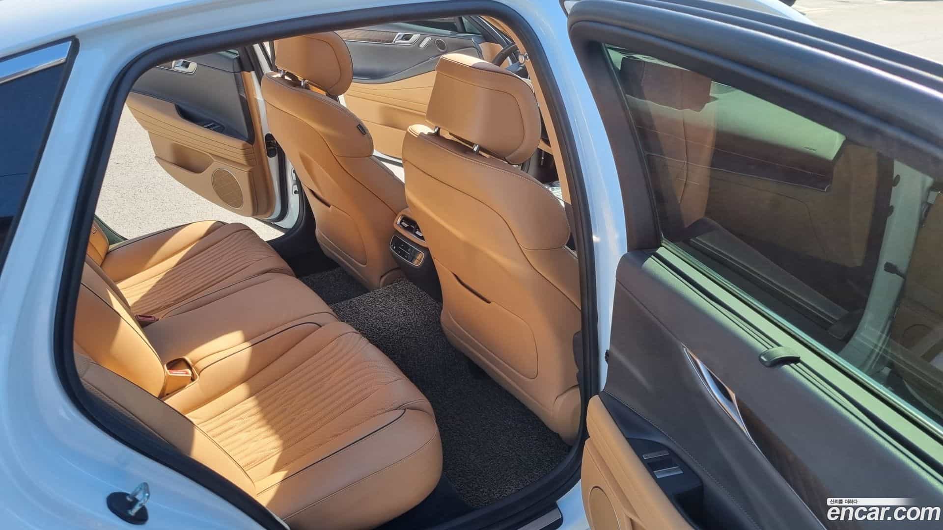 G80 Genesis 2021.1-INNER-009