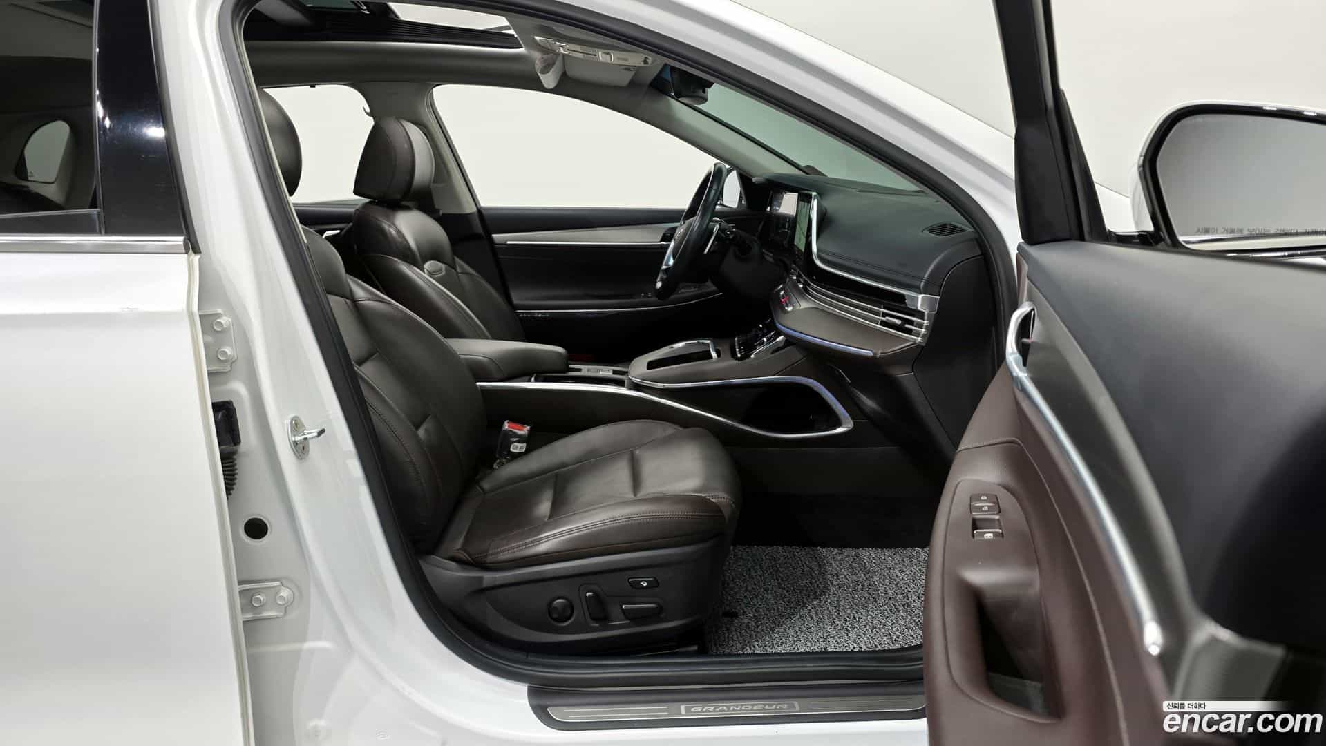 Grandeur Hyundai 2020.5-INNER-010