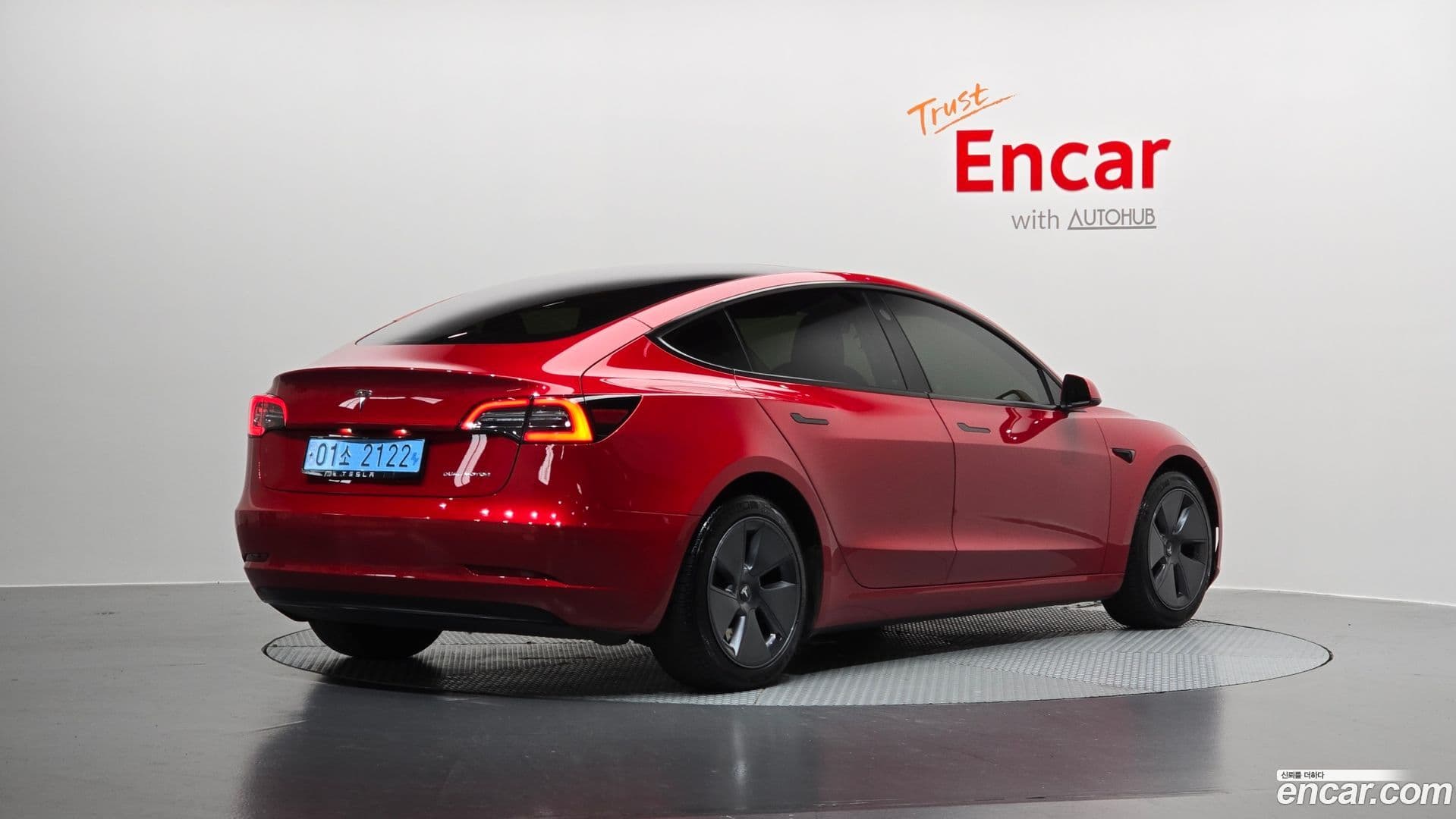 Main__Slider__Photo:Model 3 Tesla 2022.11-1