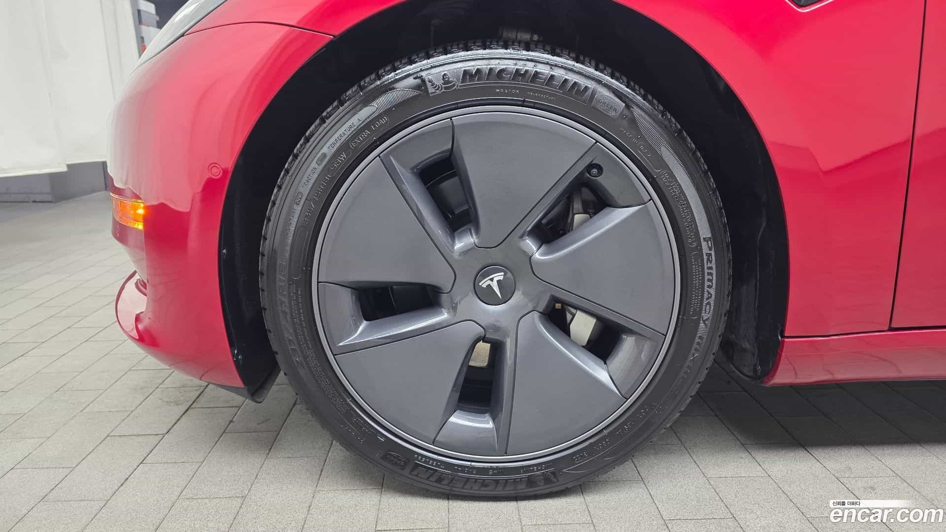 Model 3 Tesla 2022.11-OUTER-005