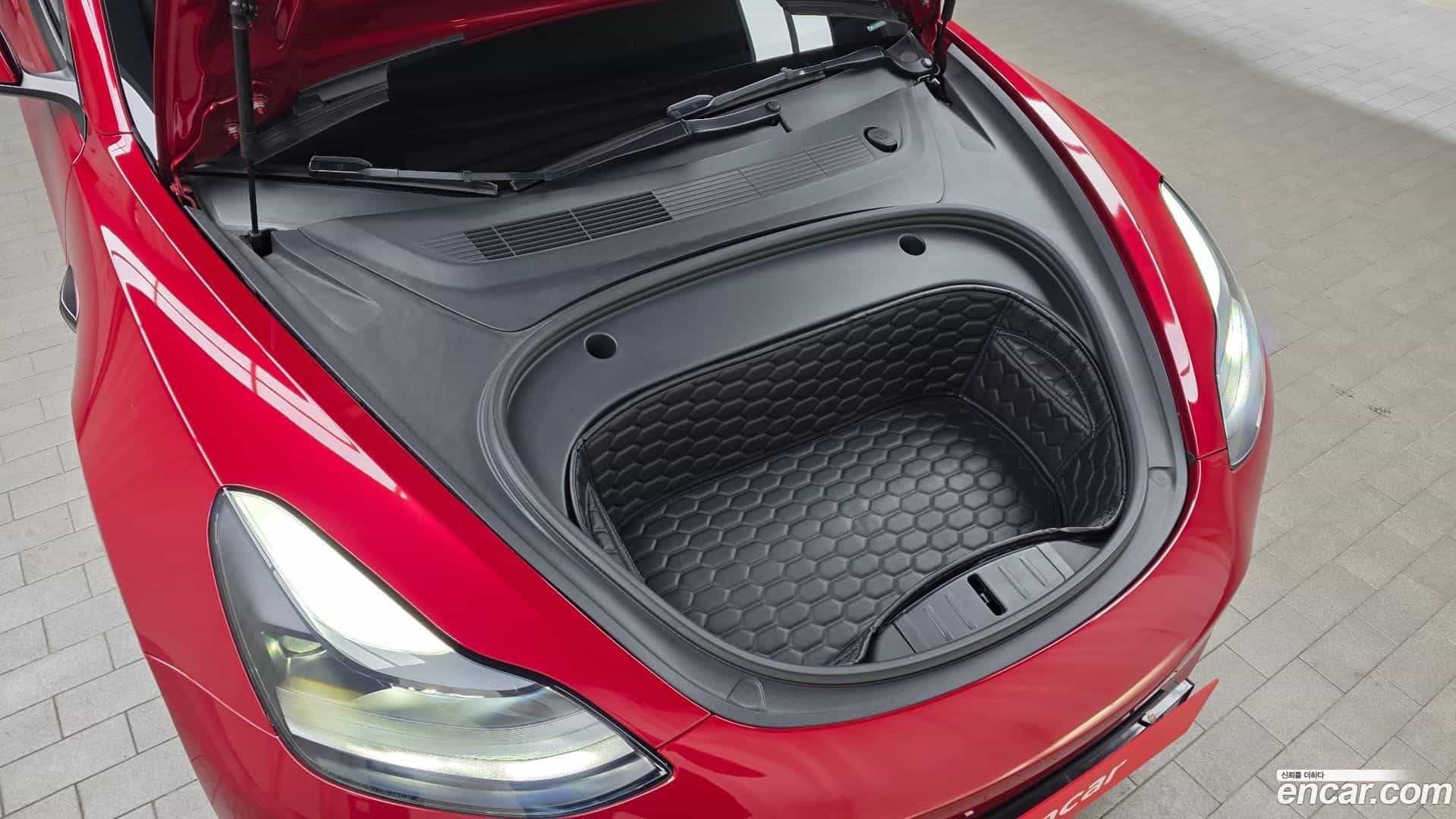 Model 3 Tesla 2022.11-OUTER-006