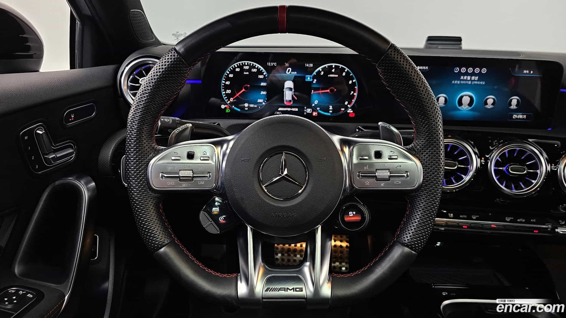 A-Class Mercedes-Benz 2023.4-OPTION-017