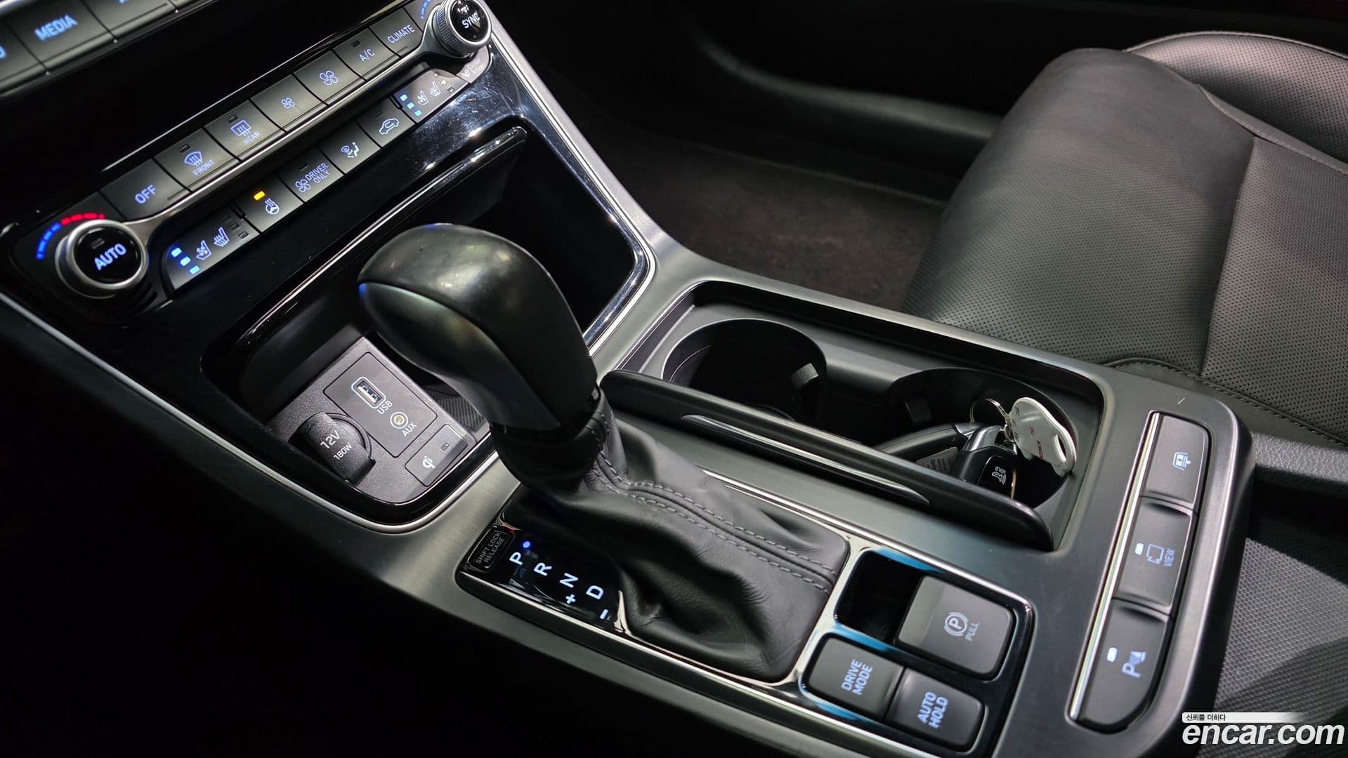 Main__Slider__Photo:Grandeur Hyundai 2018.6-8