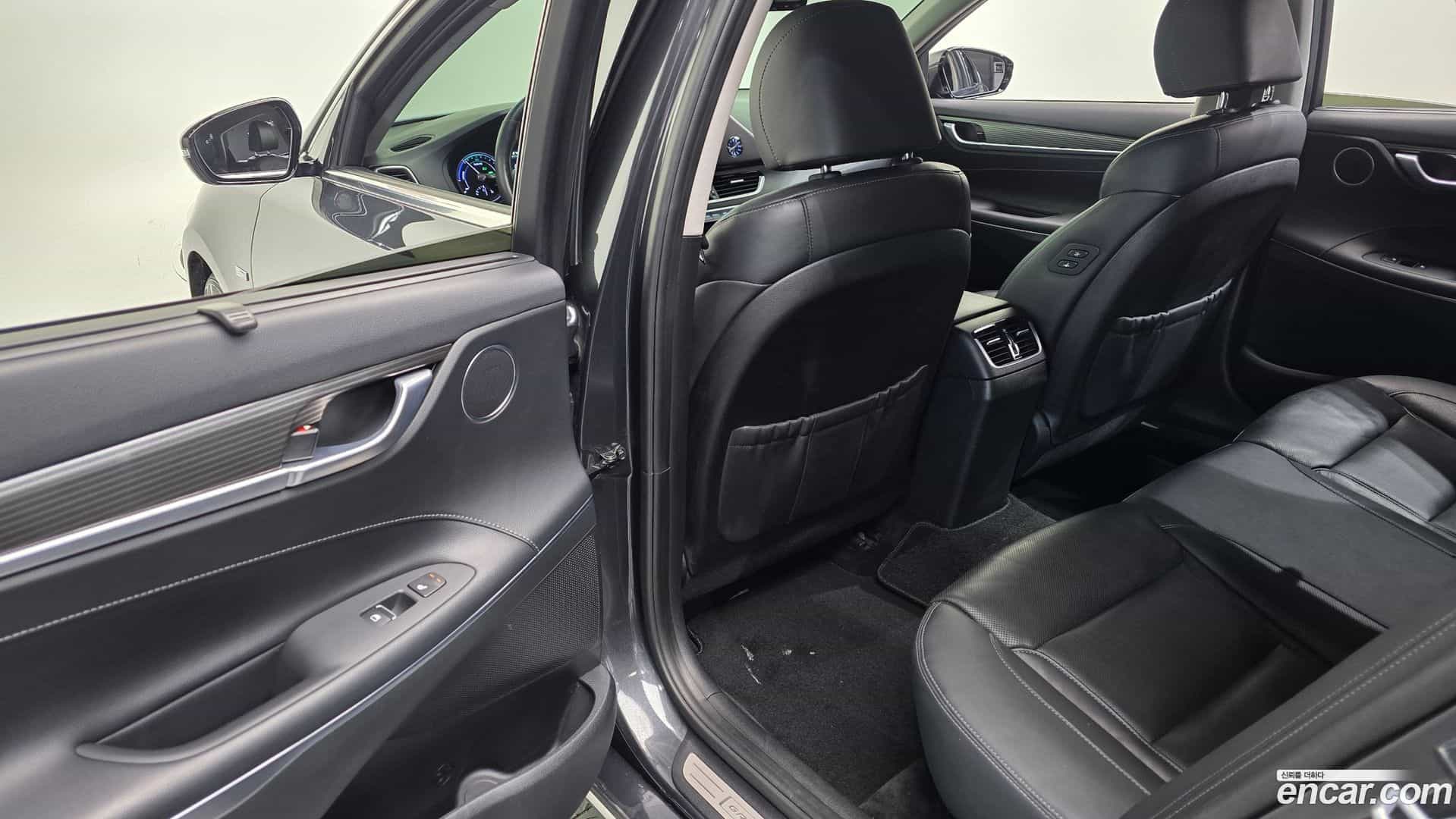 Grandeur Hyundai 2018.6-OPTION-021