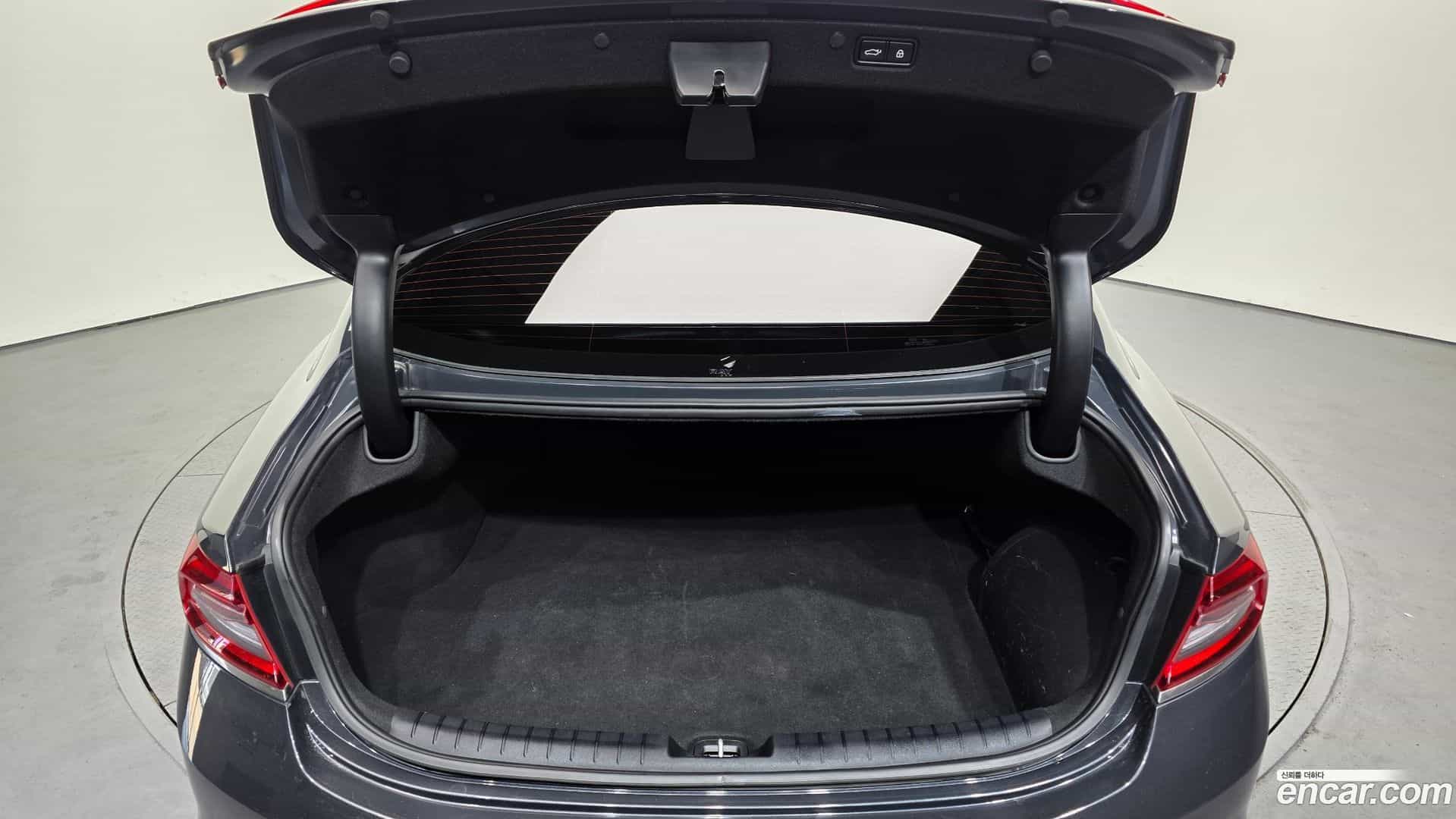 Grandeur Hyundai 2018.6-OPTION-024