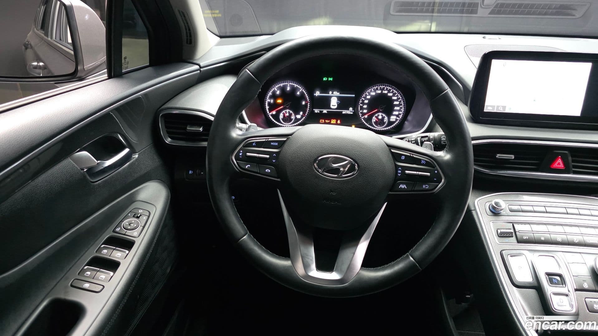 Main__Slider__Photo:Santafe Hyundai 2022.7-12