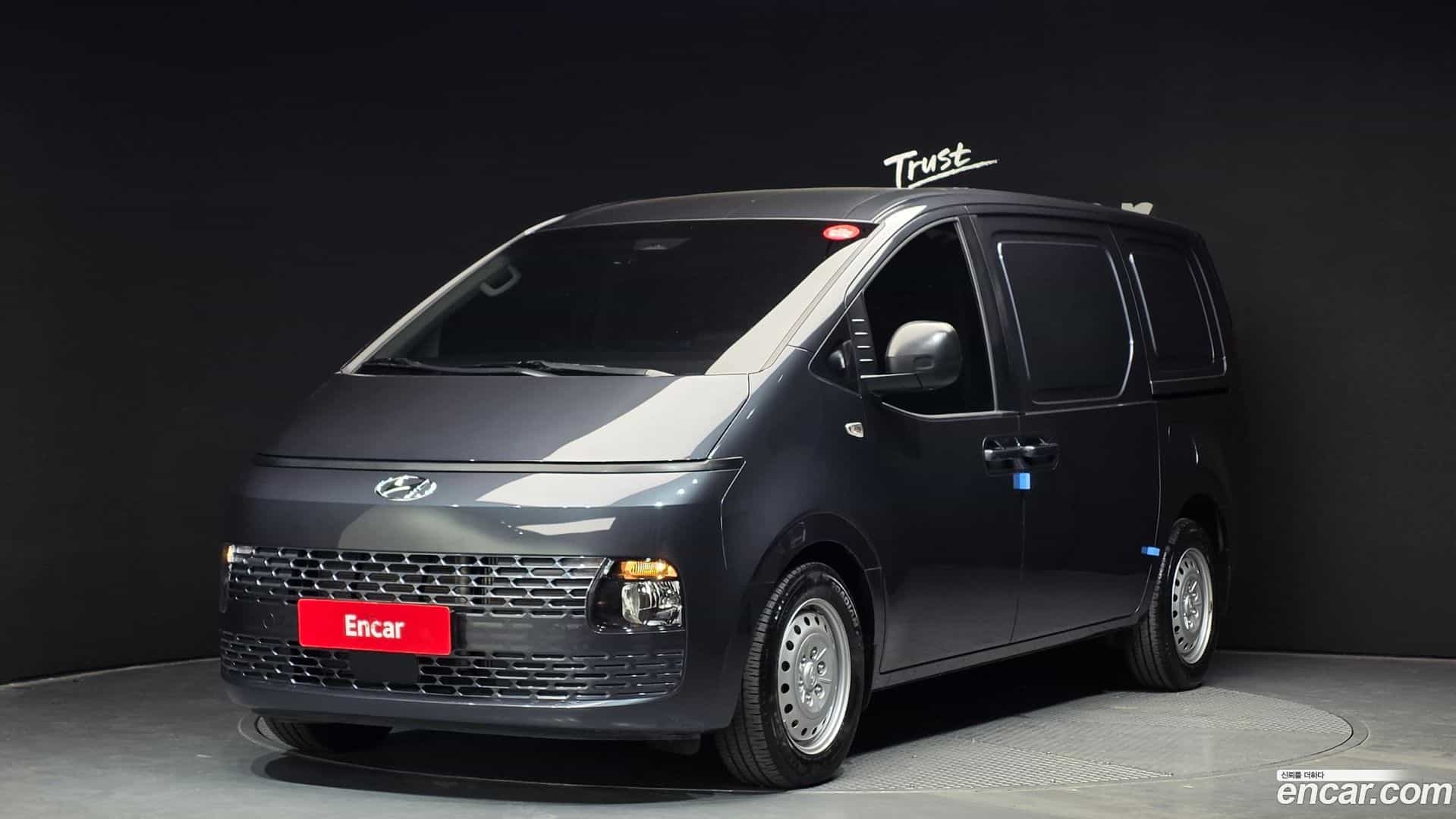 Staria Hyundai 2023.8-OUTER-001