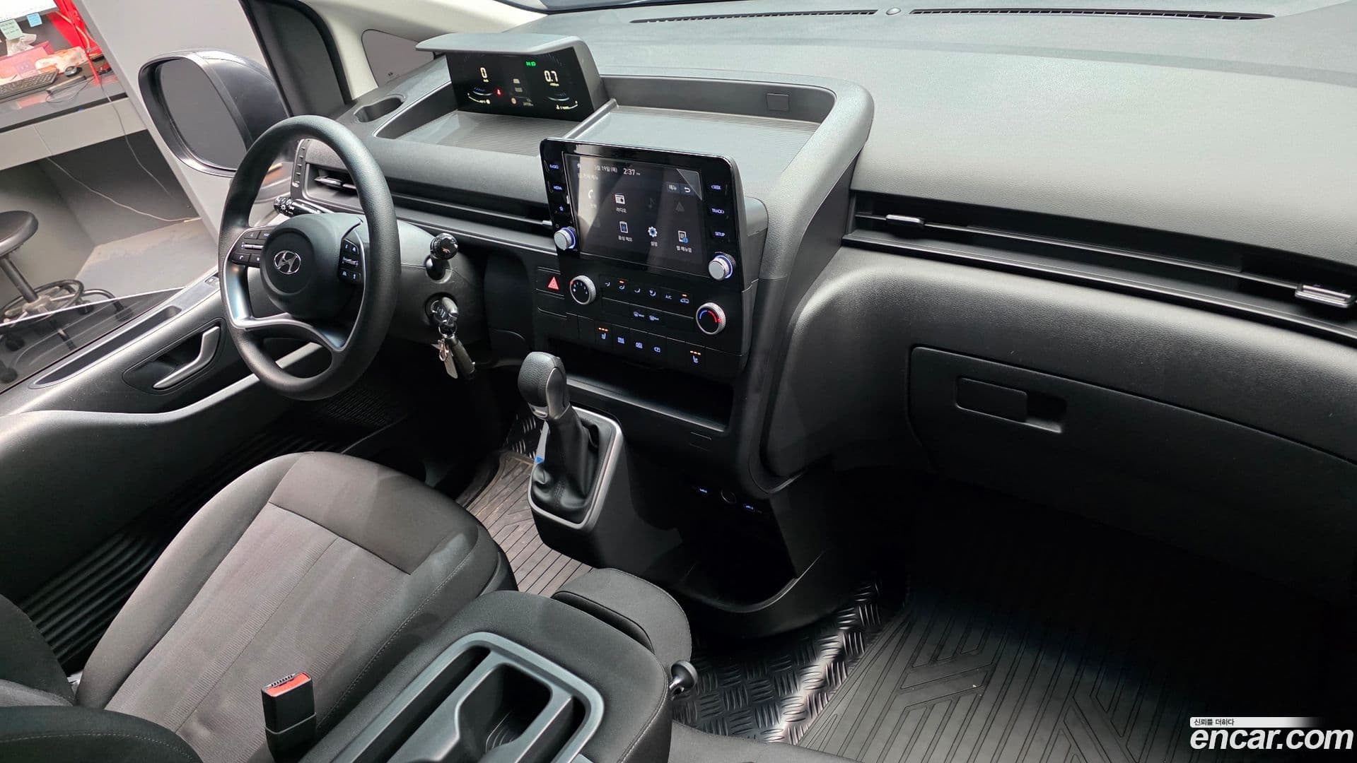 Main__Slider__Photo:Staria Hyundai 2023.8-6