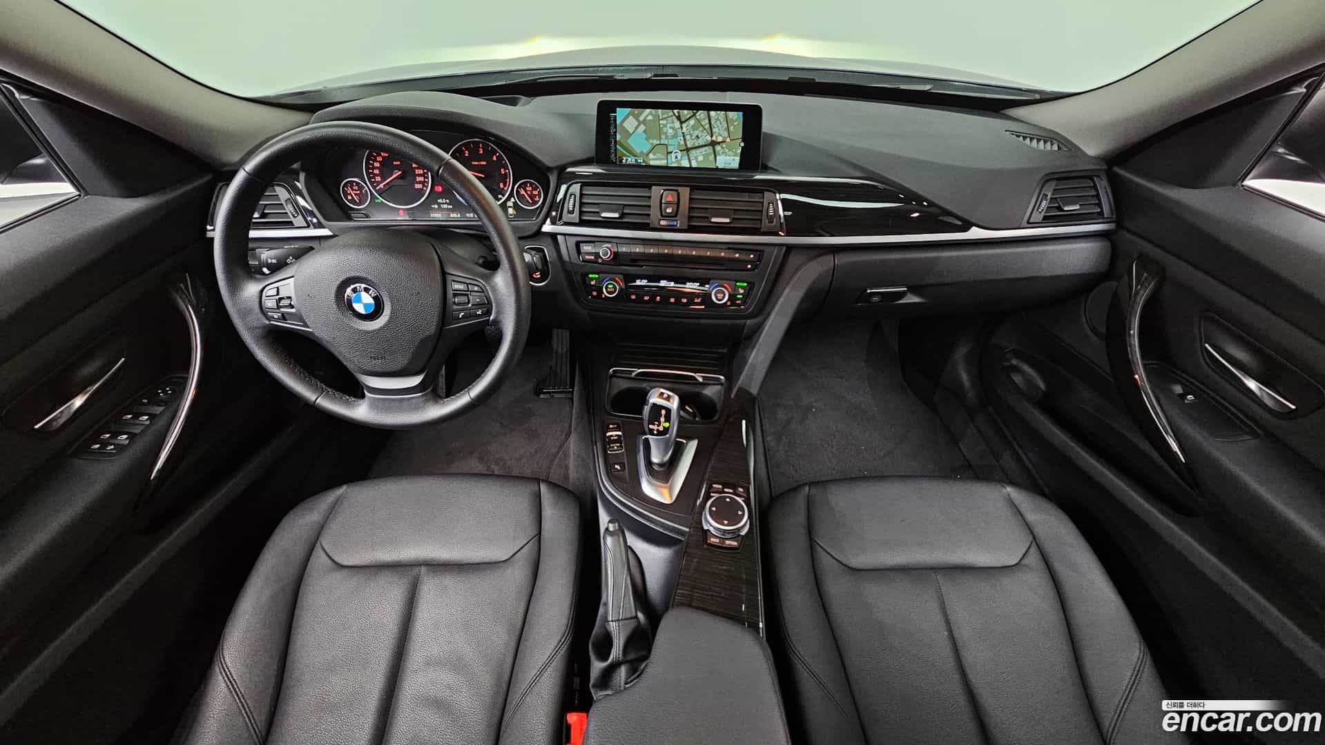 Gran Turismo BMW 2016.0-INNER-007