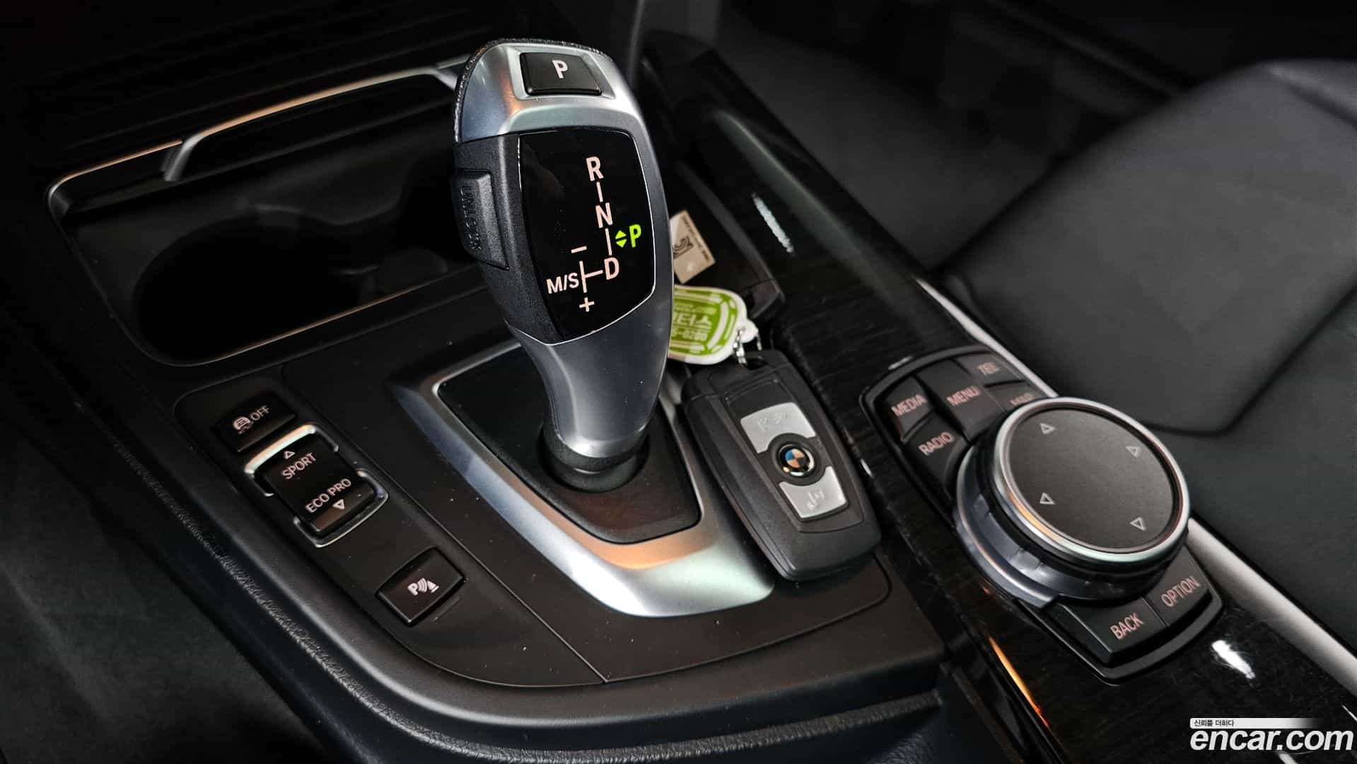 Gran Turismo BMW 2016.0-INNER-009