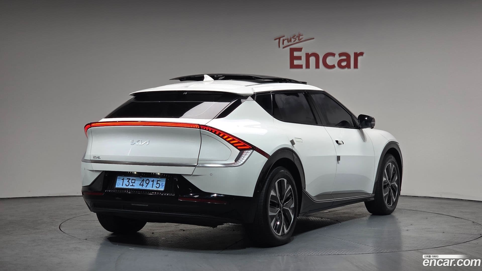 Main__Slider__Photo:EV6 Kia 2022.3-1