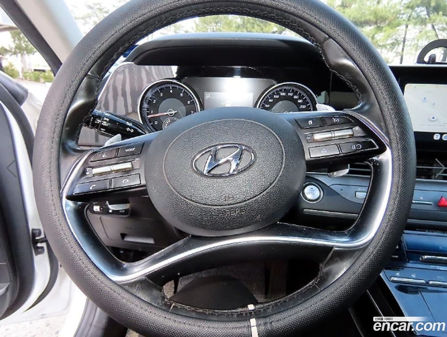 Main__Slider__Photo:Grandeur Hyundai 2020.1-7
