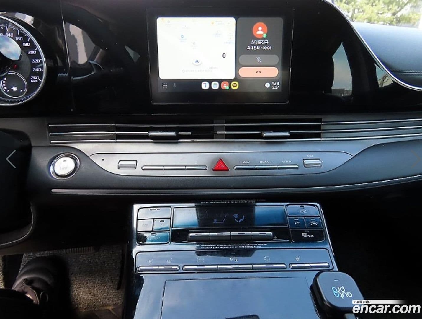 Main__Slider__Photo:Grandeur Hyundai 2020.1-12