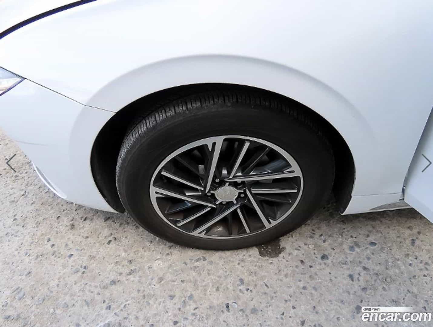 Grandeur Hyundai 2020.1-OPTION-023