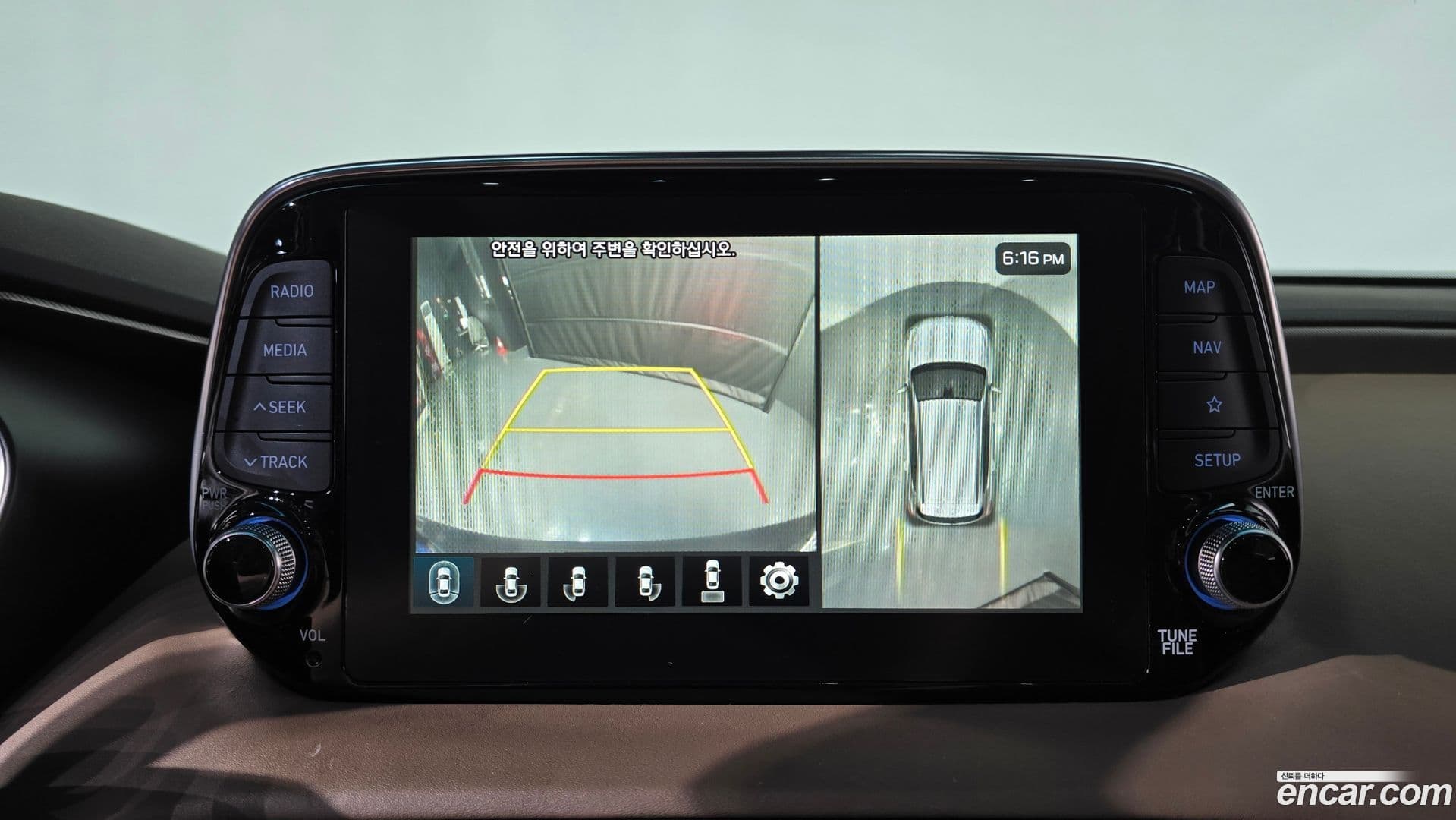 Main__Slider__Photo:Santafe Hyundai 2018.4-14