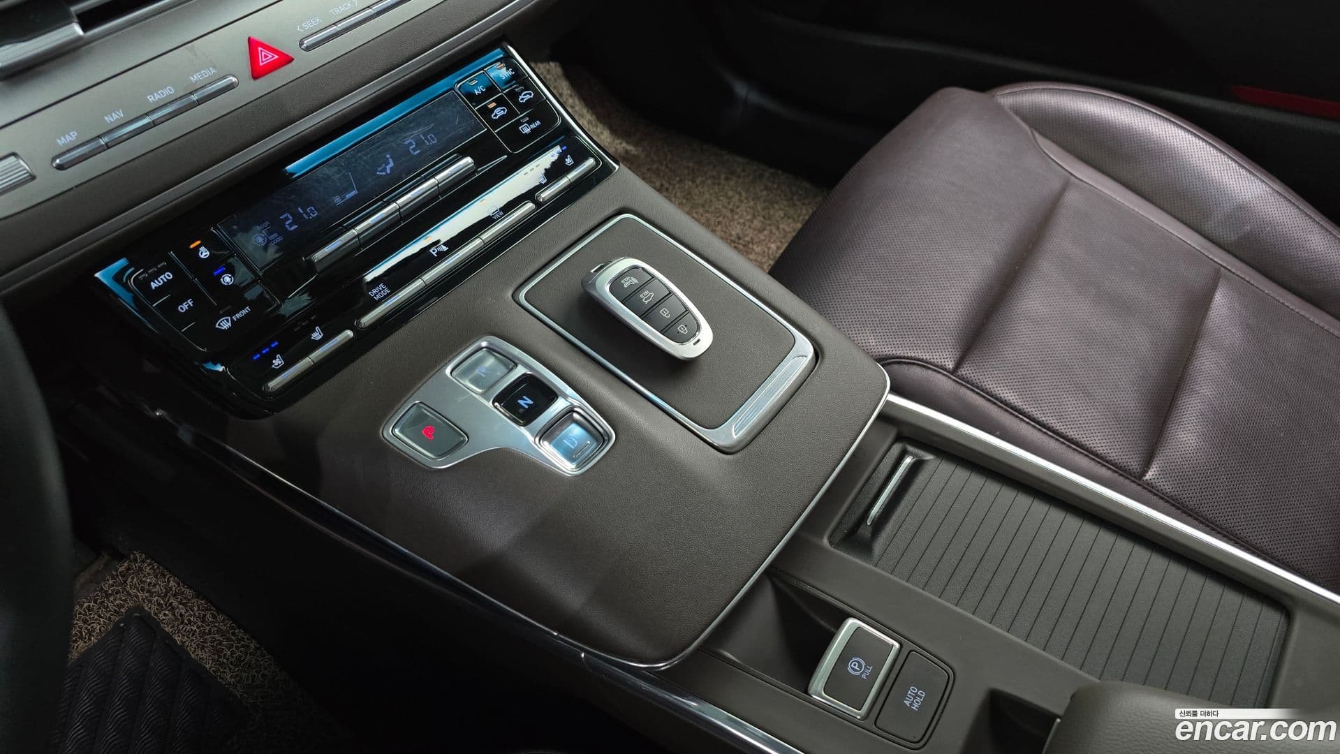 Main__Slider__Photo:Grandeur Hyundai 2020.5-8