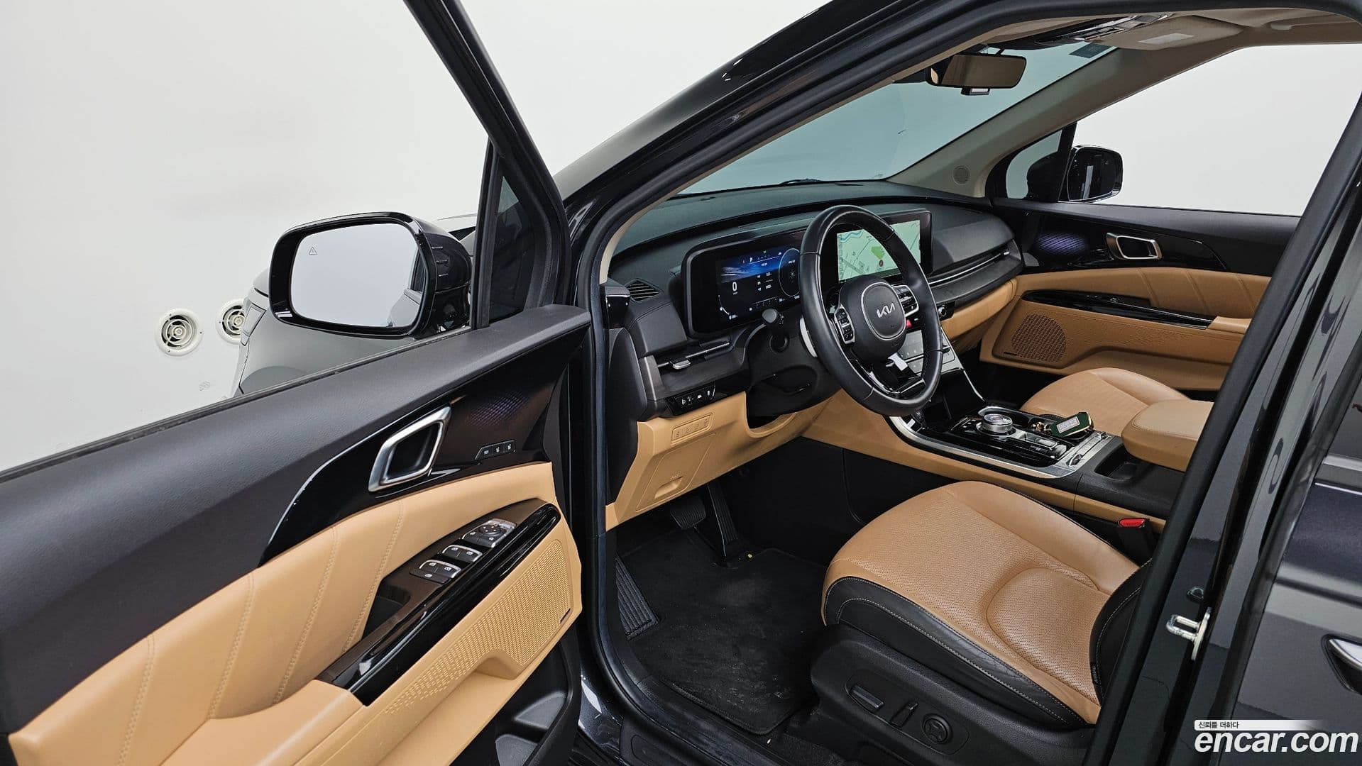 Main__Slider__Photo:Canival Kia 2022.6-9