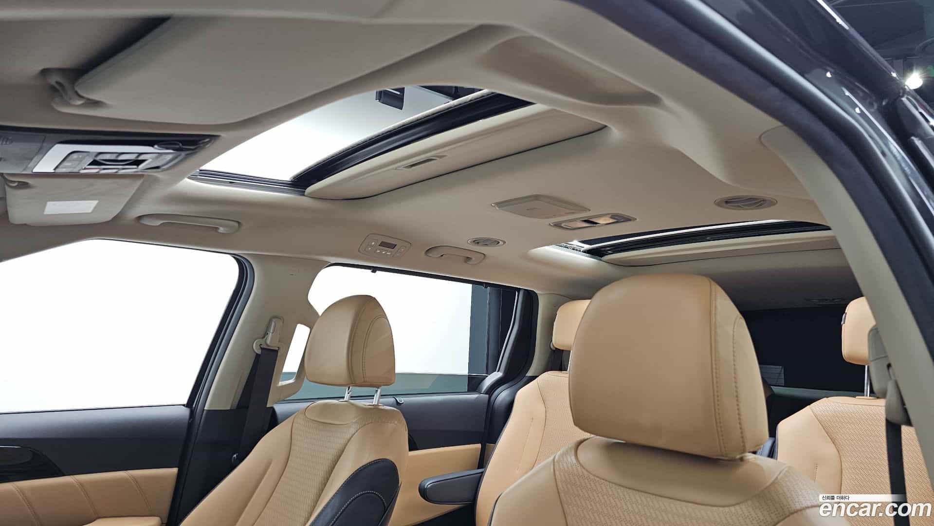 Canival Kia 2022.6-OPTION-023