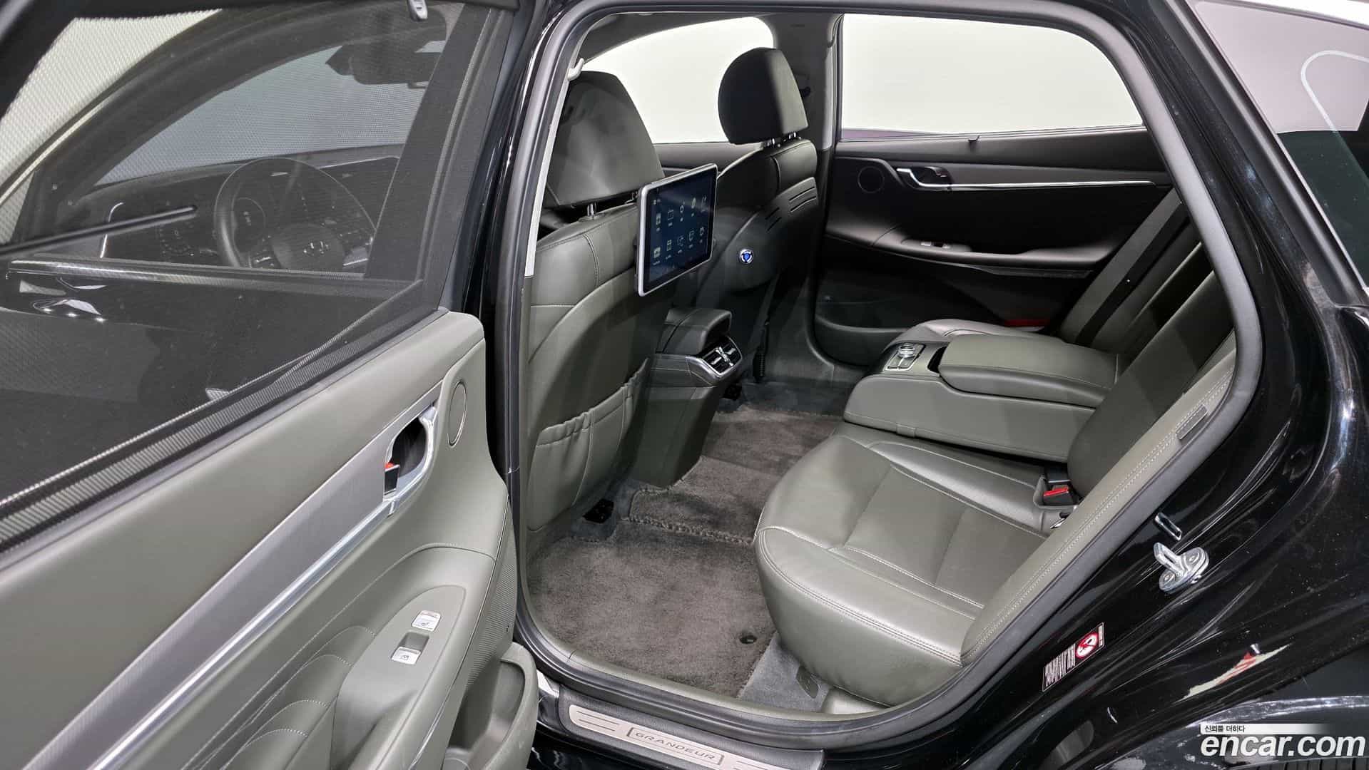 Grandeur Hyundai 2021.2-OPTION-016