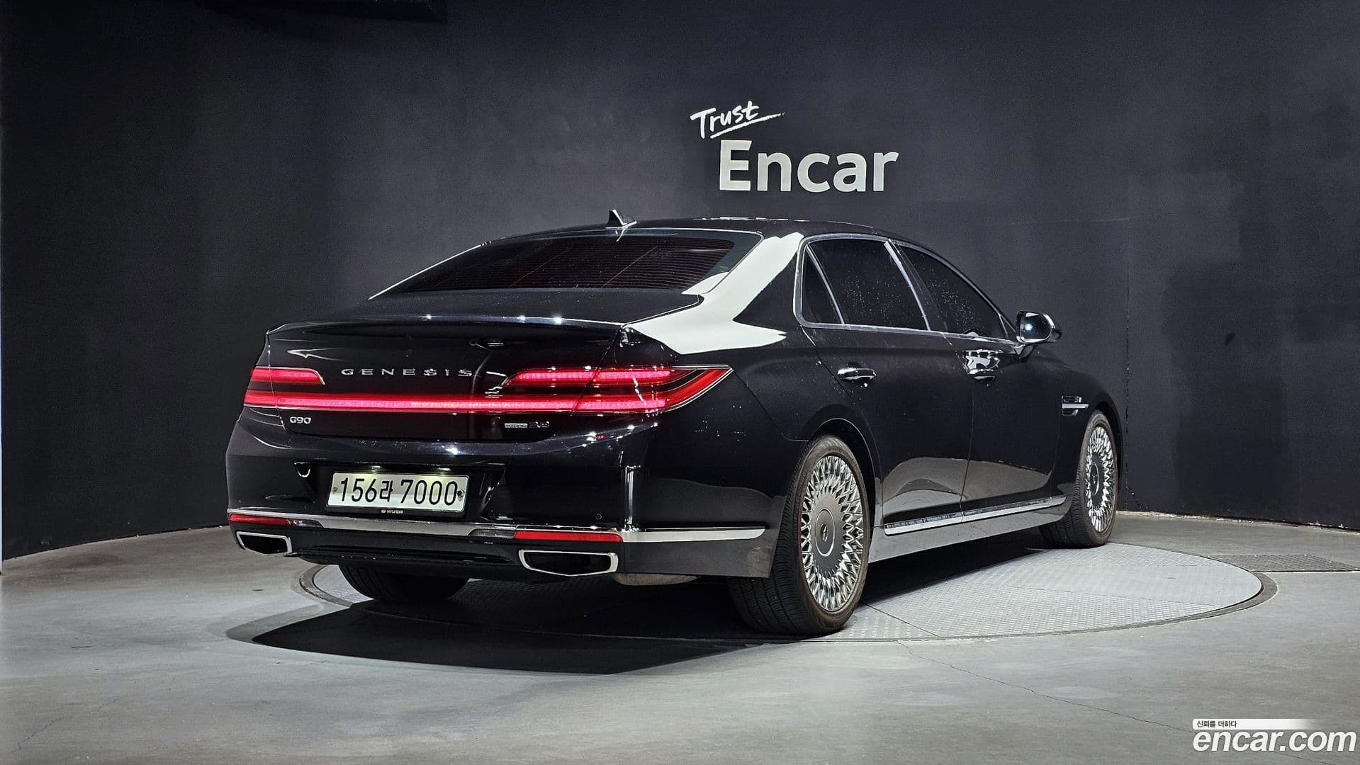 Main__Slider__Photo:G90 Genesis 2019.10-1