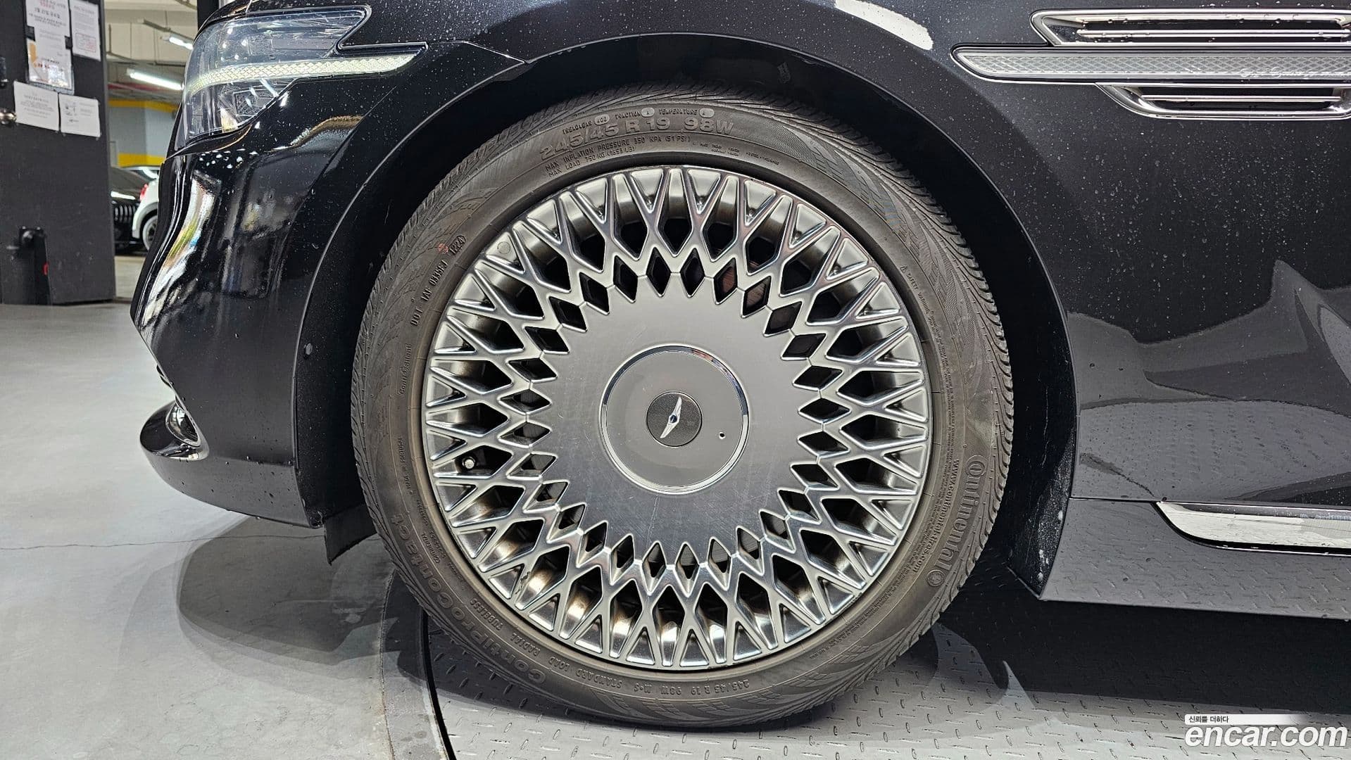 Main__Slider__Photo:G90 Genesis 2019.10-4