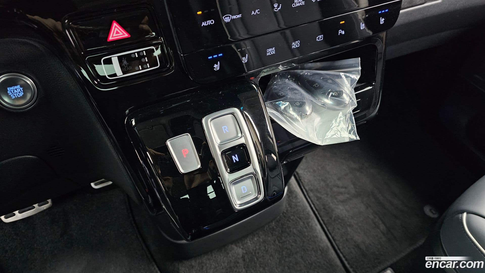 Main__Slider__Photo:Staria Hyundai 2024.2-8