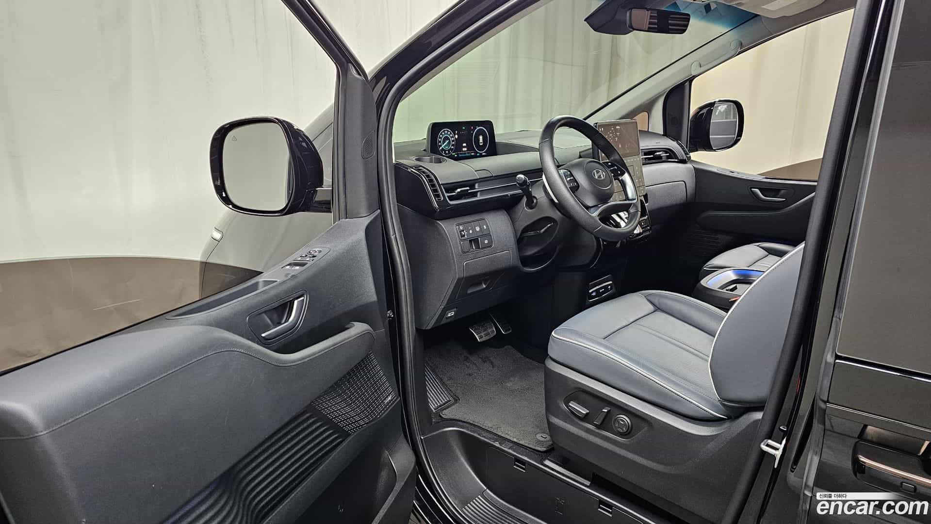 Staria Hyundai 2024.2-INNER-010