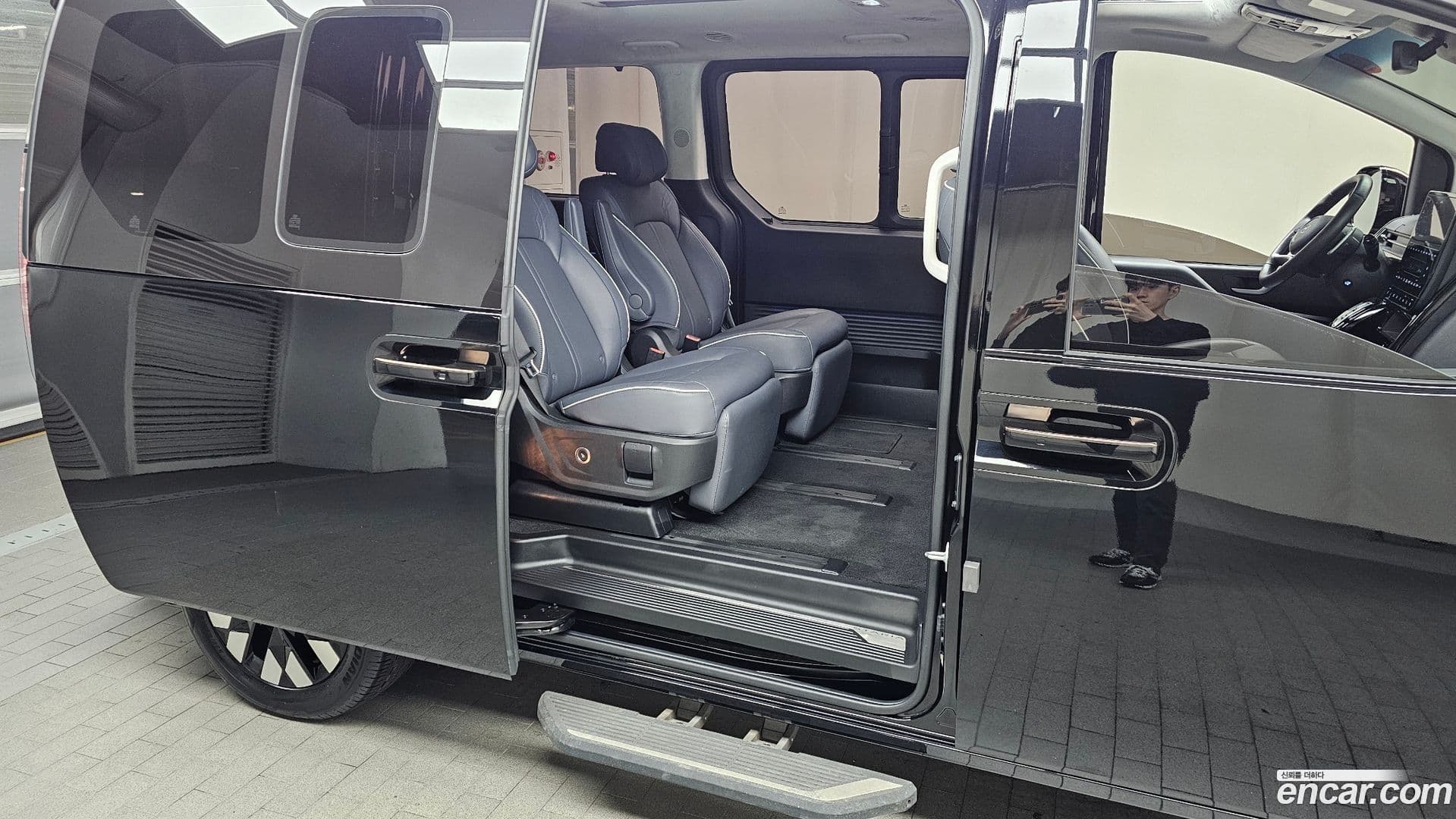 Main__Slider__Photo:Staria Hyundai 2024.2-11