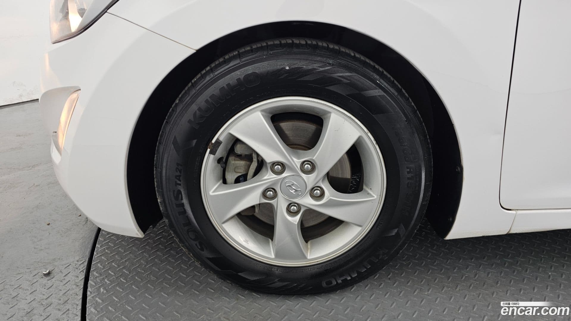 Main__Slider__Photo:AVANTE Hyundai 2014.0-4