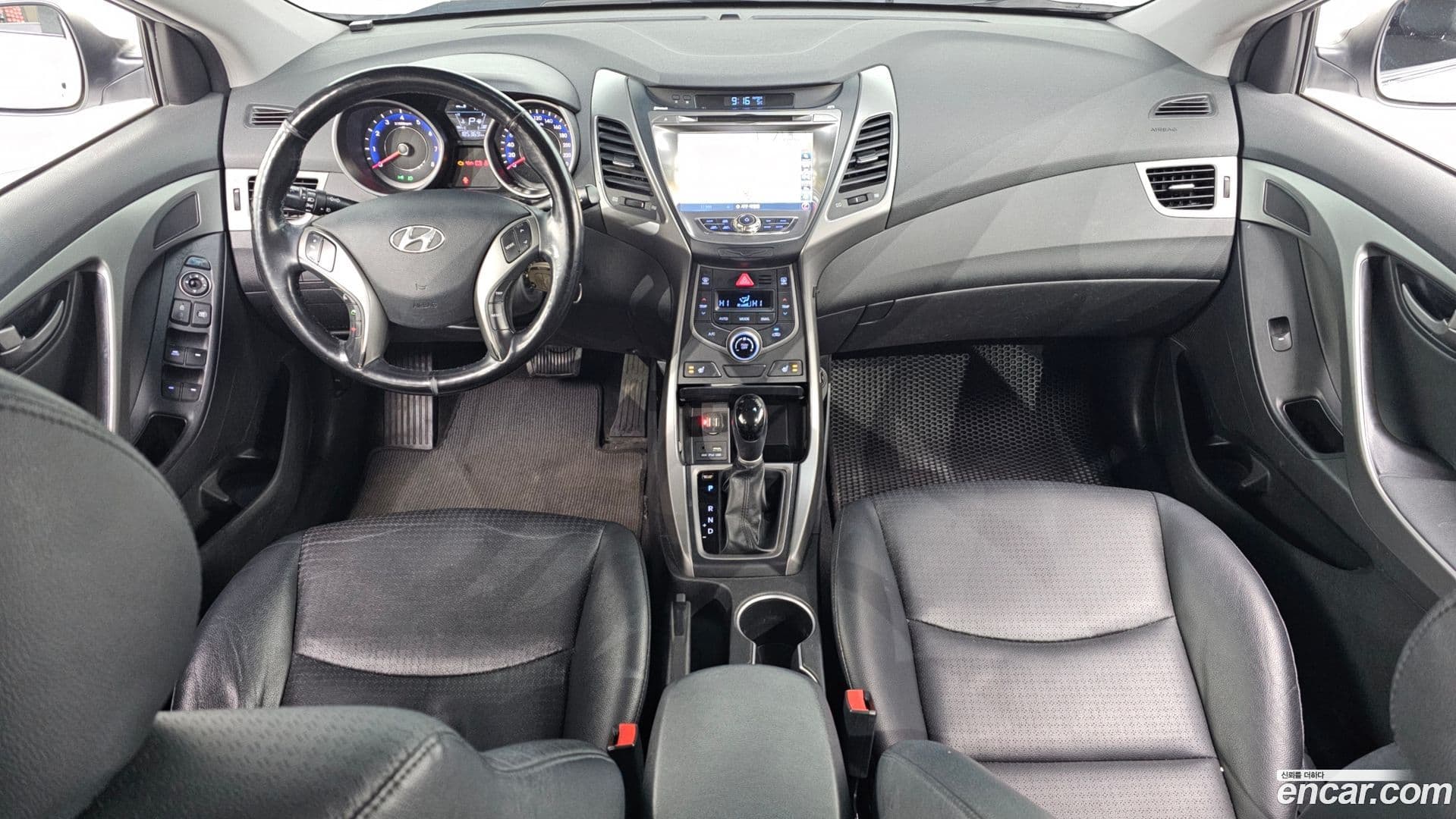 Main__Slider__Photo:AVANTE Hyundai 2014.0-6