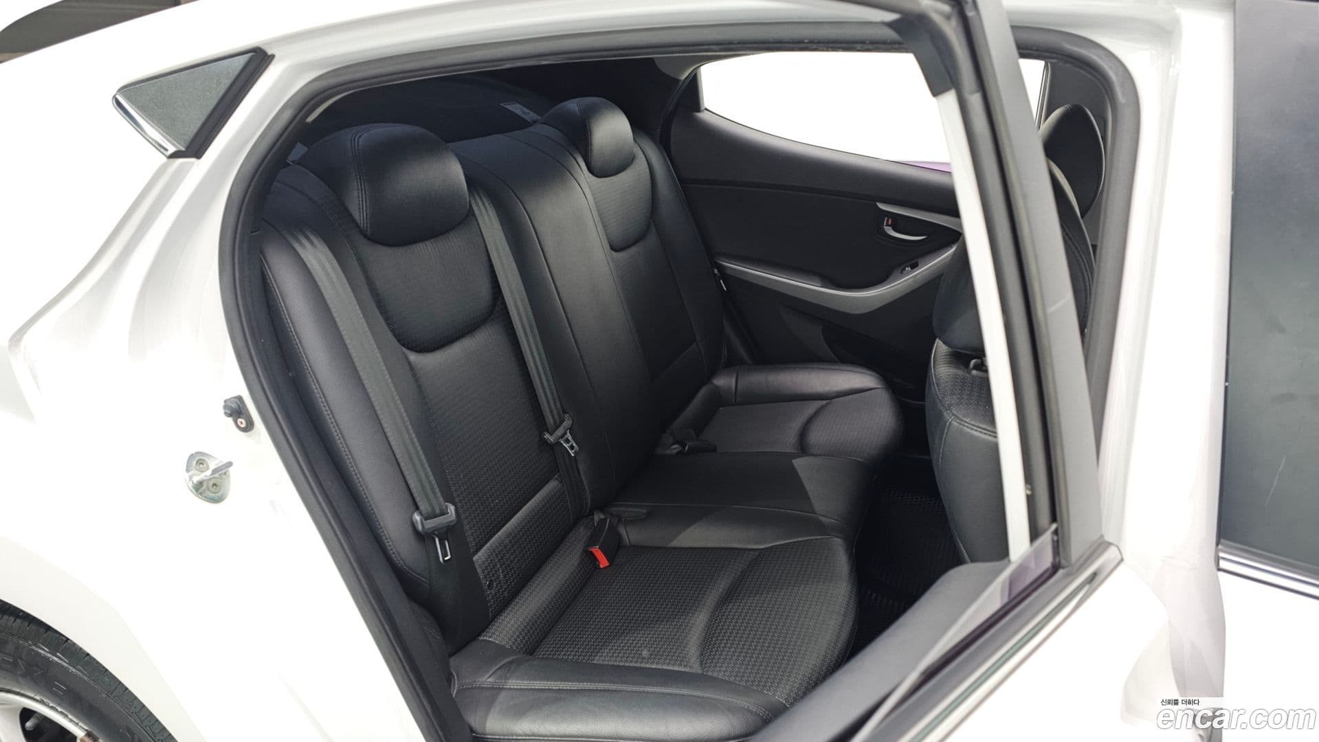 Main__Slider__Photo:AVANTE Hyundai 2014.0-11