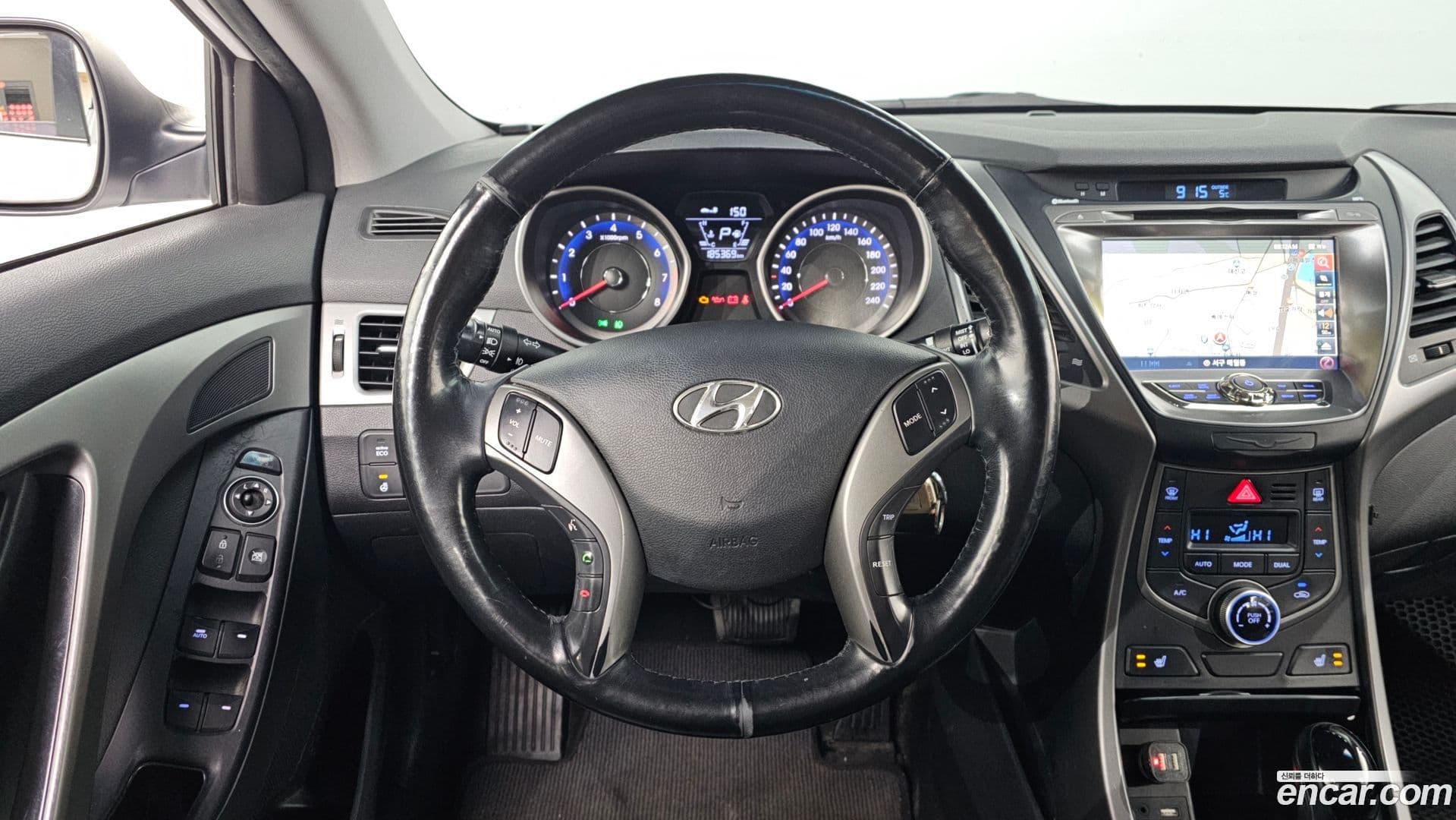 Main__Slider__Photo:AVANTE Hyundai 2014.0-13