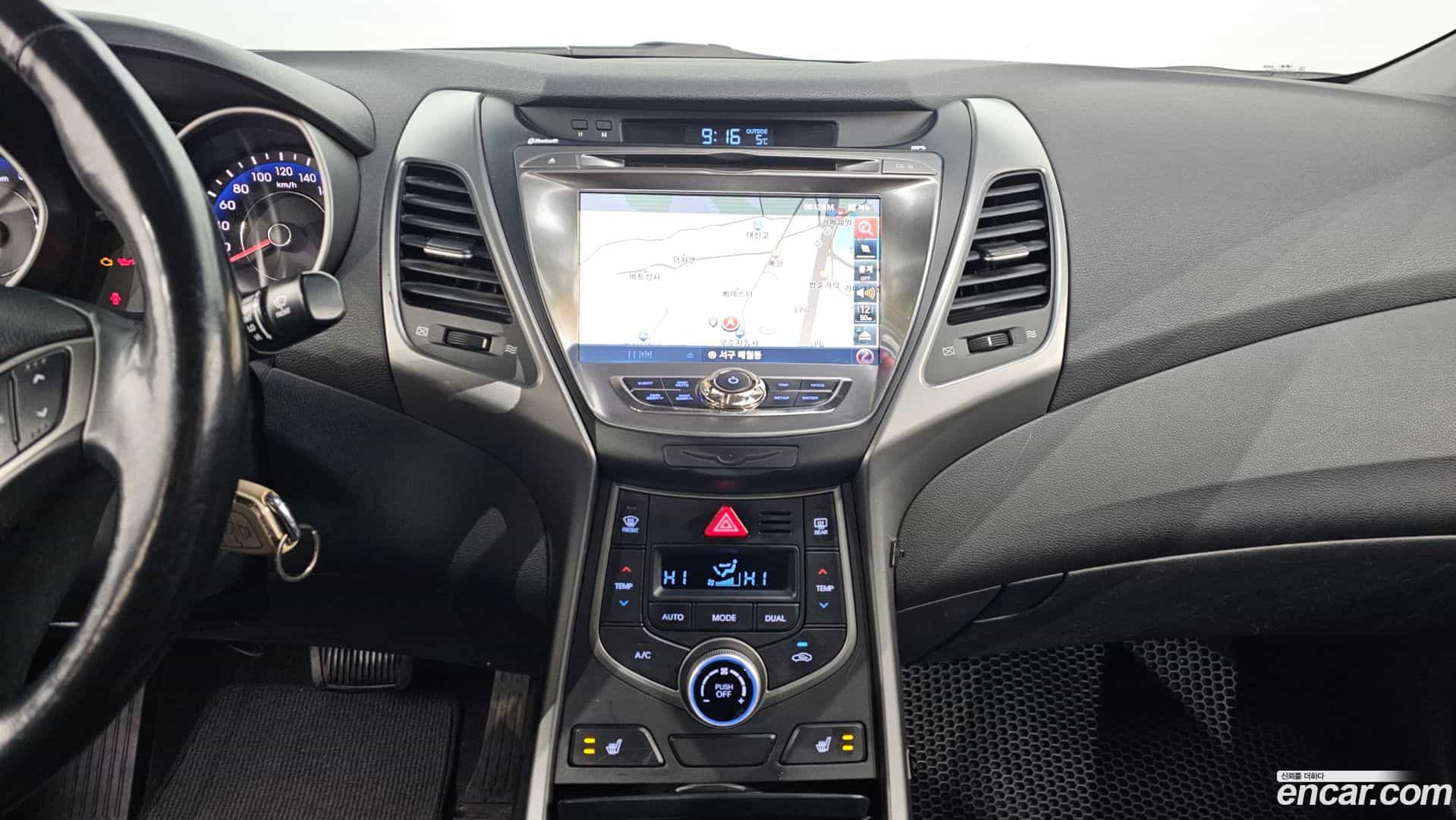 AVANTE Hyundai 2014.0-OPTION-019