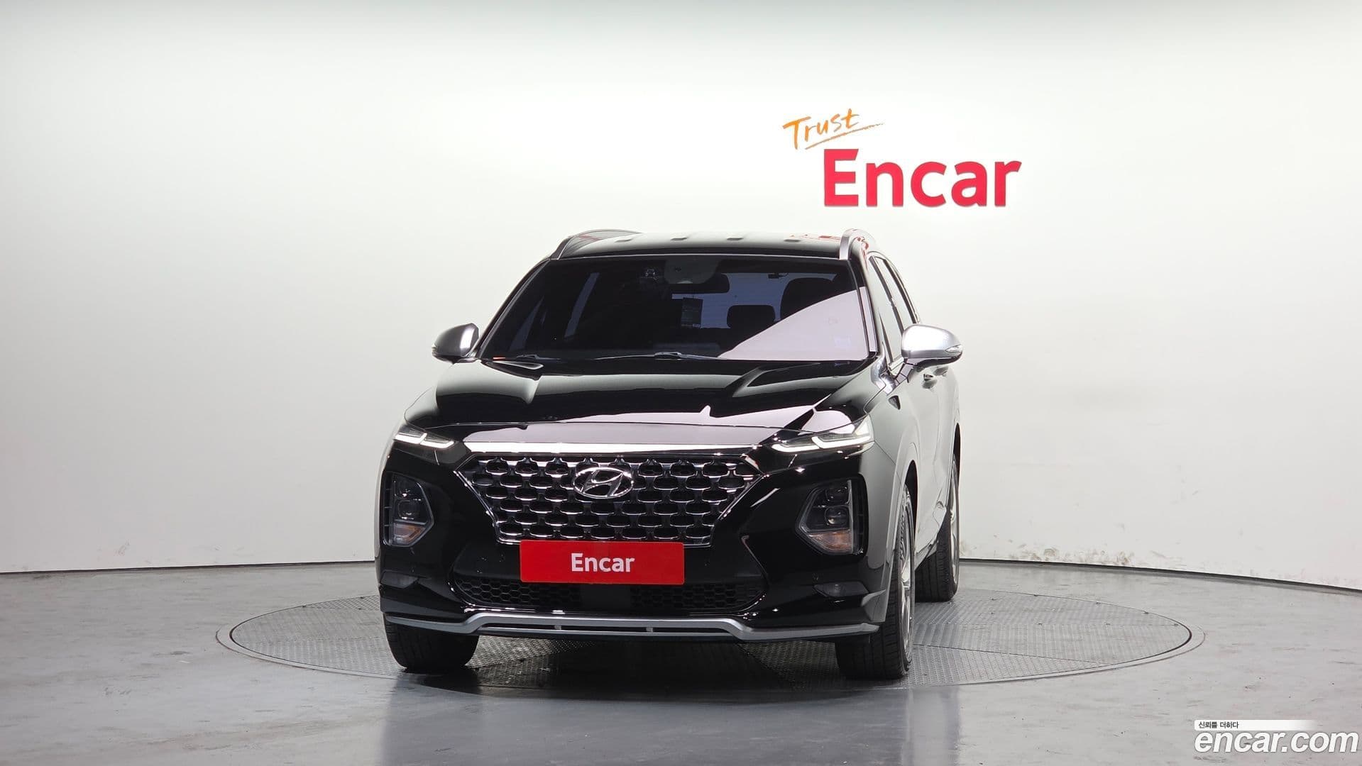 Main__Slider__Photo:Santafe Hyundai 2019.3-2