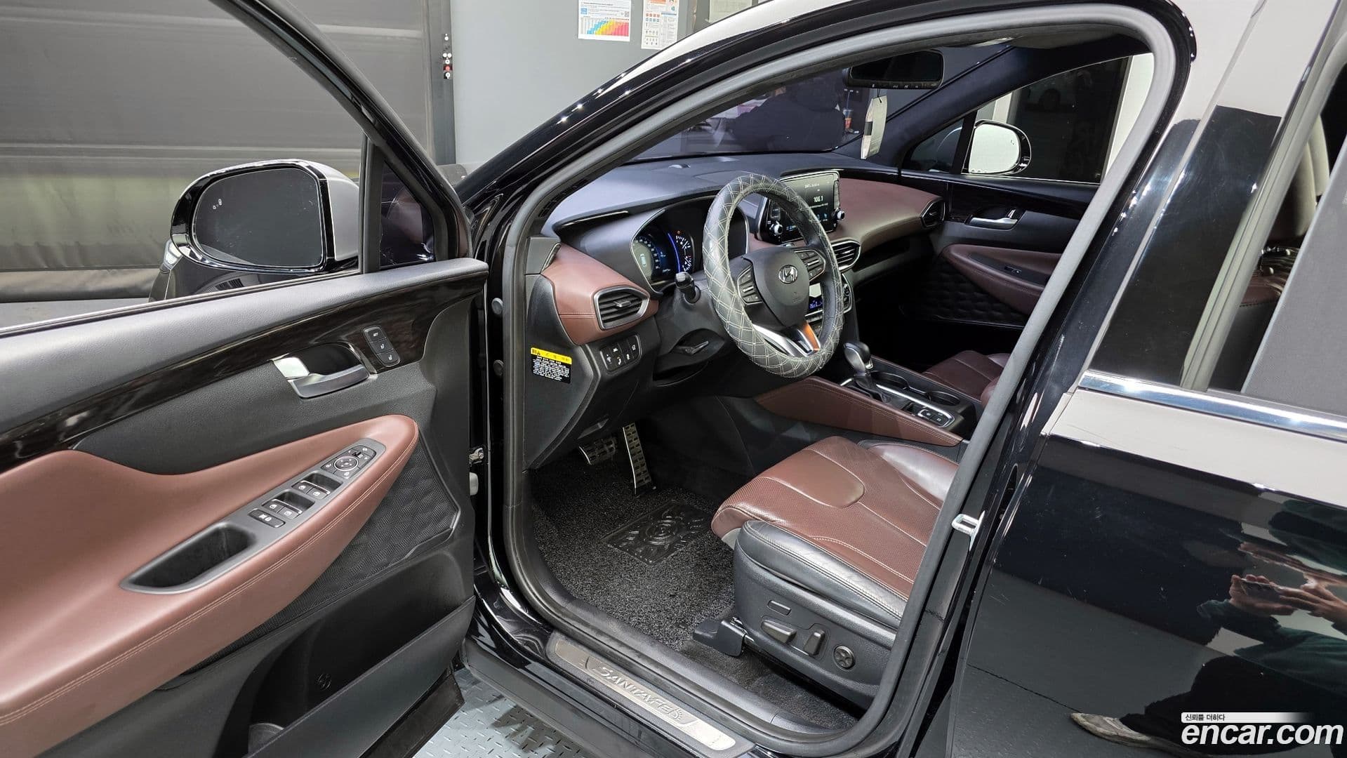 Main__Slider__Photo:Santafe Hyundai 2019.3-9