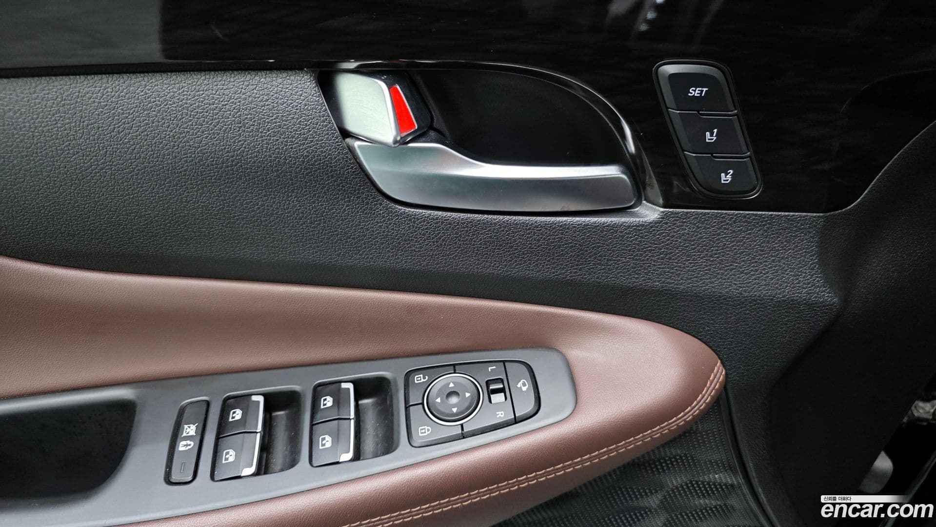 Main__Slider__Photo:Santafe Hyundai 2019.3-13