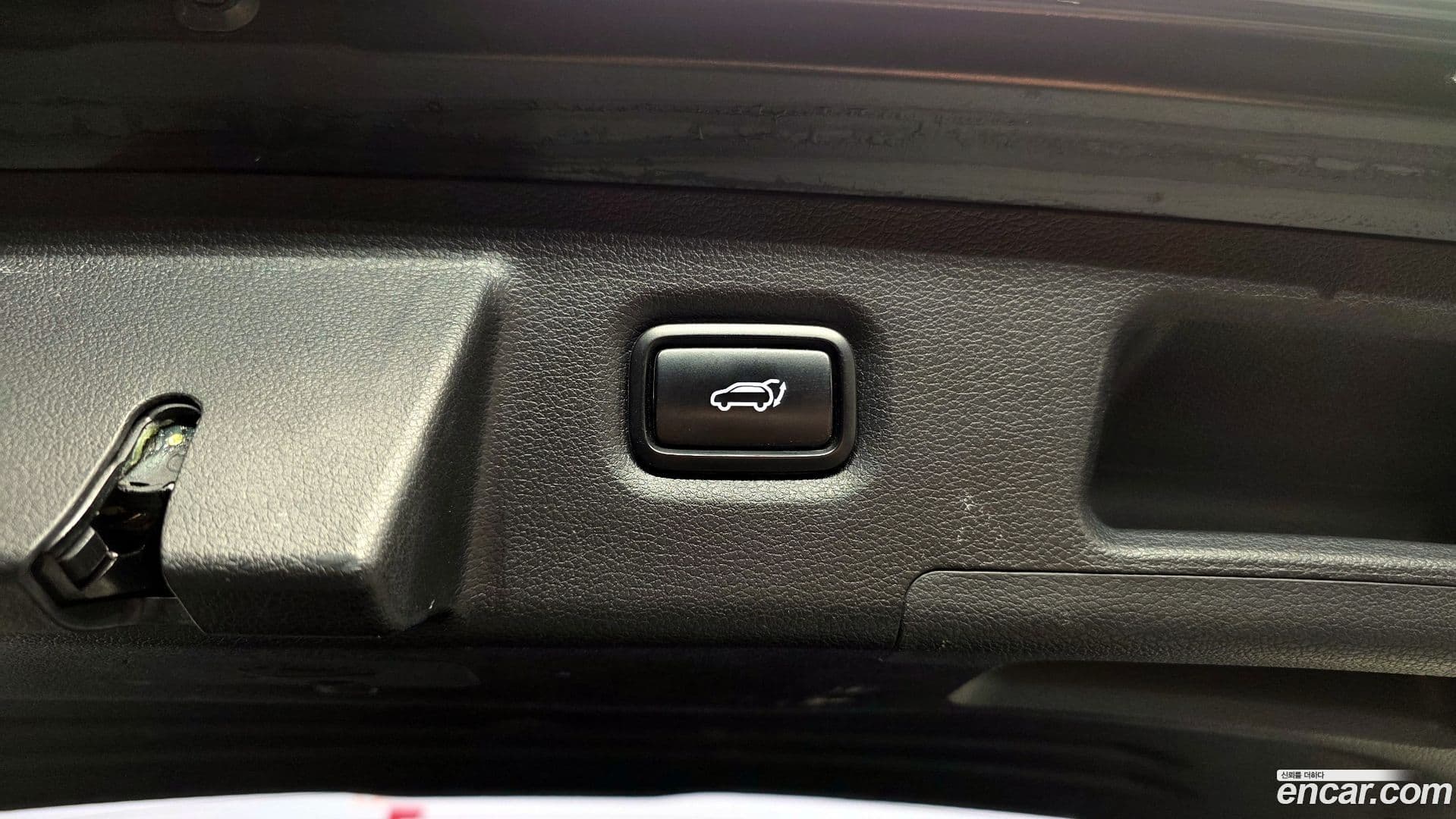 Main__Slider__Photo:Santafe Hyundai 2019.3-19